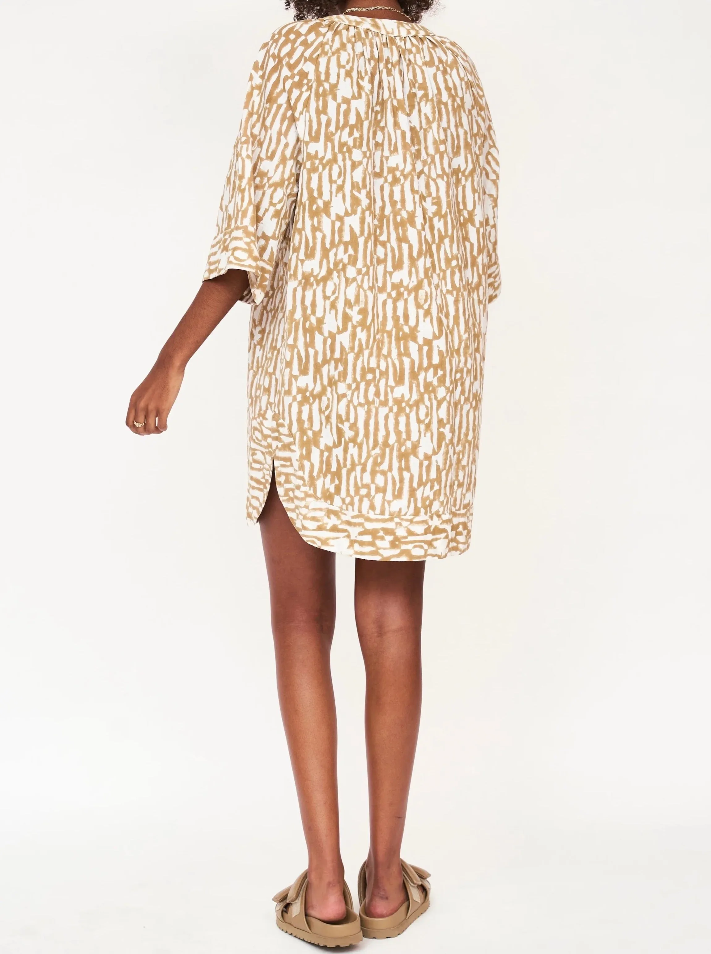 New Spirit Mirth Palm Springs Short Dress in Driftwood