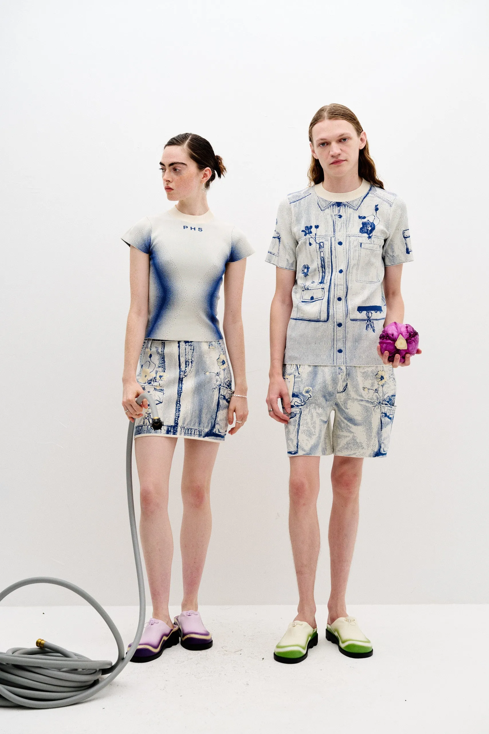 CEBU UV REACTIVE LOGO TSHIRT Layered Hemline LayeredCuff