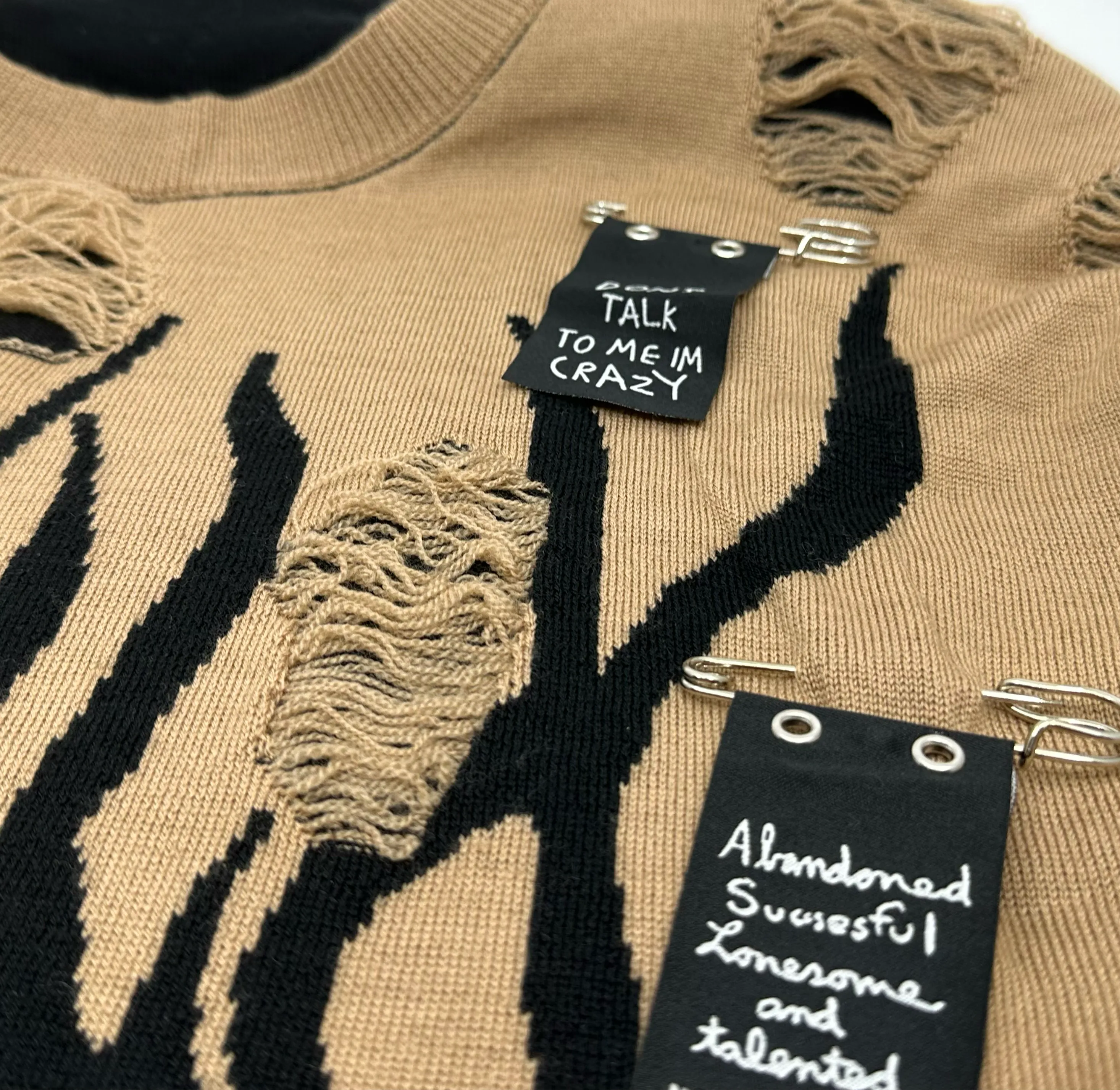 BLAZIN DISTRESSED HACULLA SWEATER Perfect Knitwear