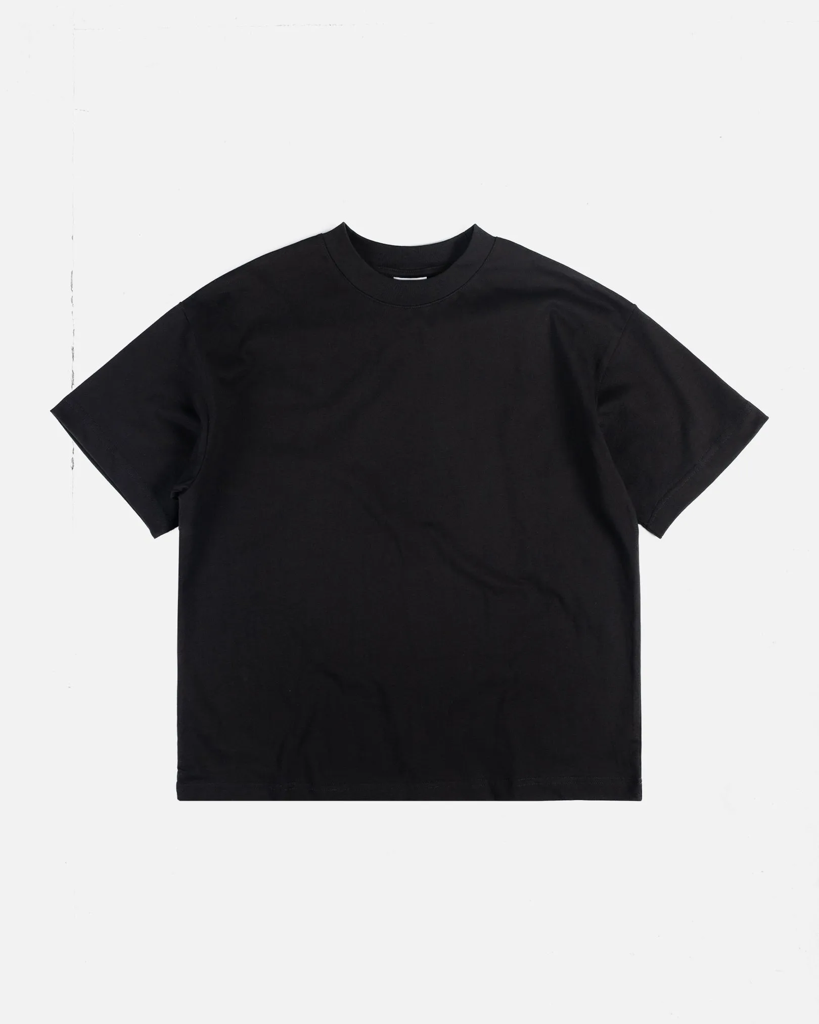 Sleek Comfort Fit Complementary Colors Black Daily Tee