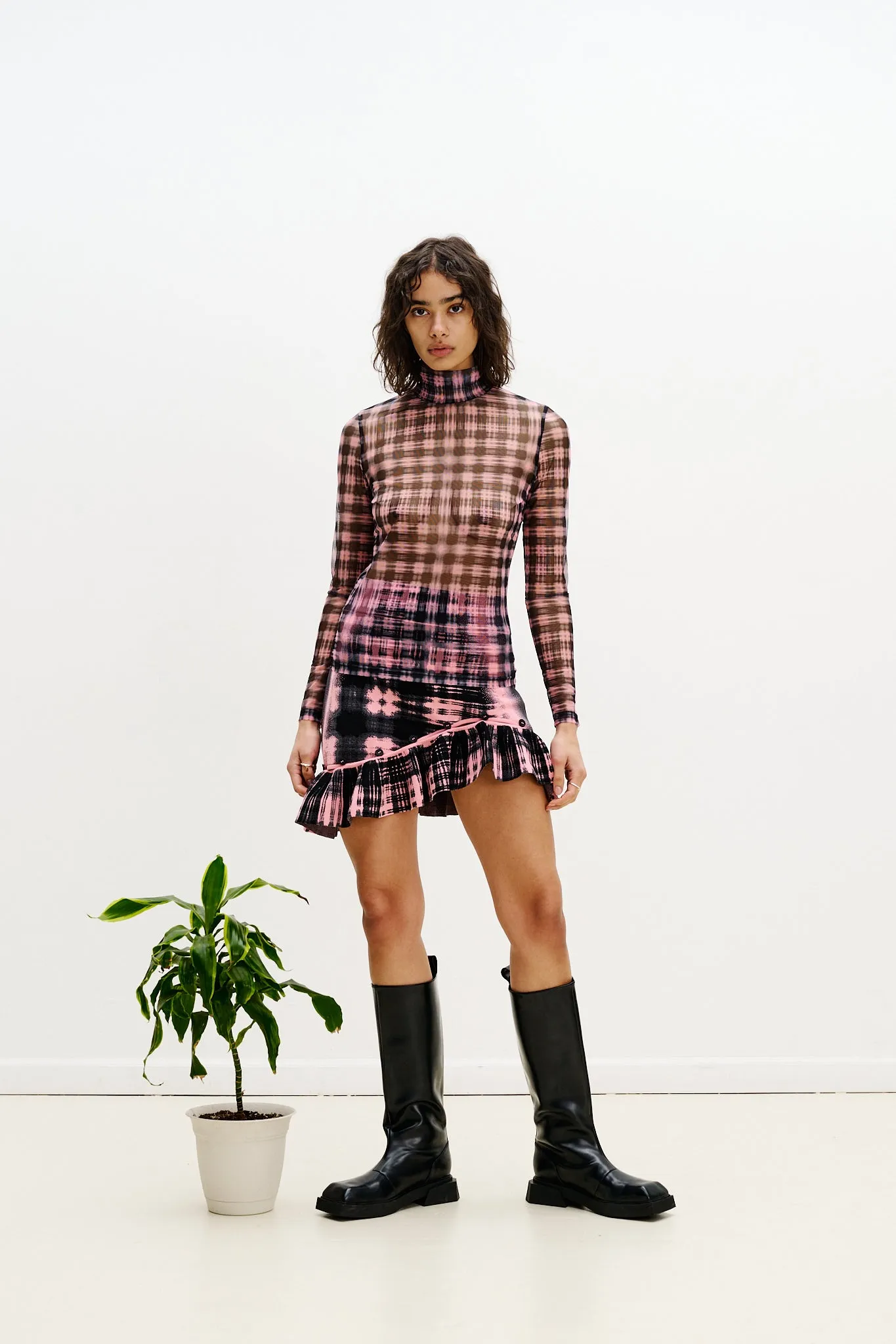 Fitted Design Warm Fit GARLEN WAVY MINI SKIRT