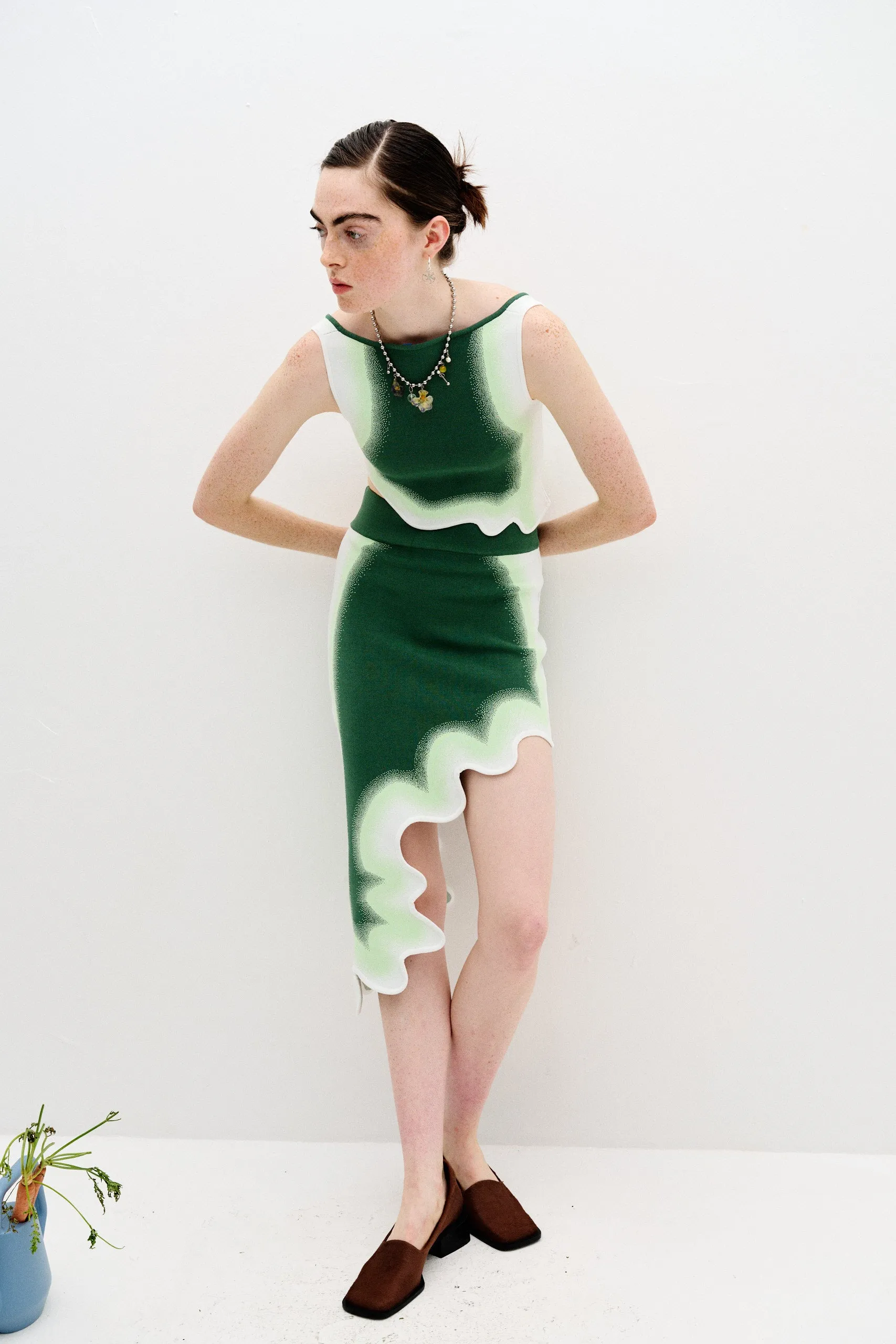 Workout-ready ARONIA WAVY MIDI SKIRT