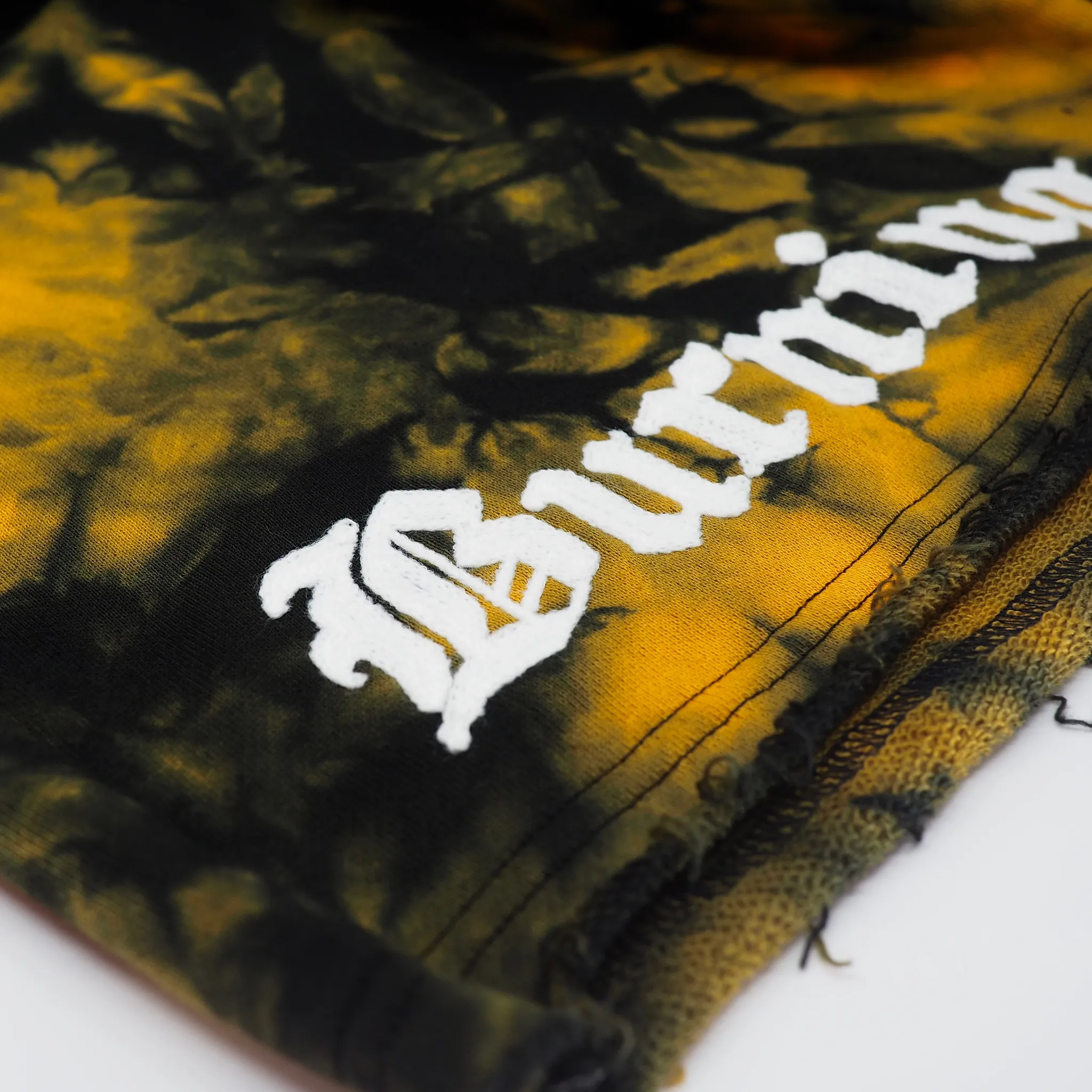 BURNING INSIDE KNIT SHORTS ORANGE/BLACK TIE DYE stretchy design