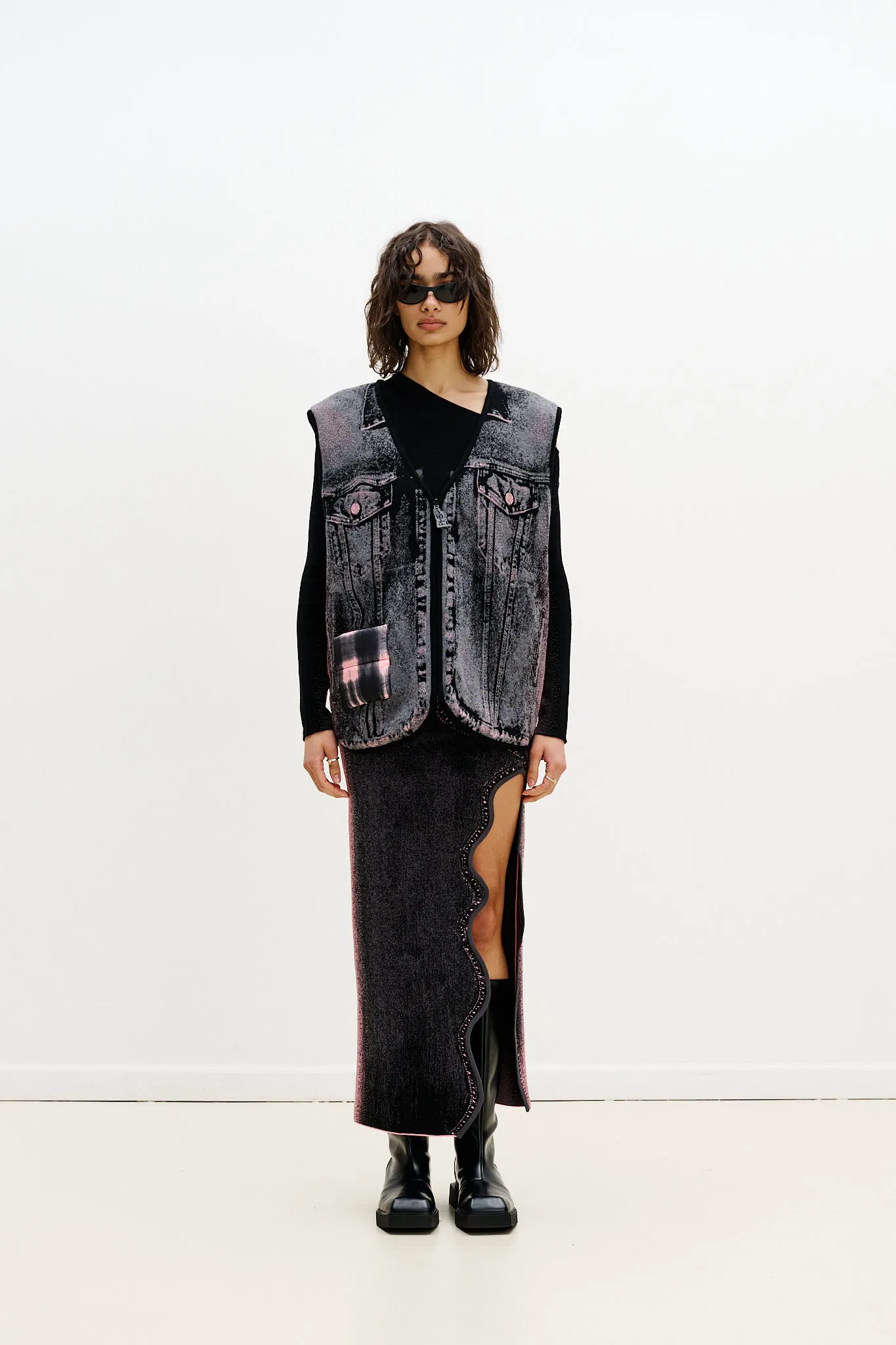 Garment Washed Two Tone Texture Effect AVRIL REVERSIBLE QUILTED VEST