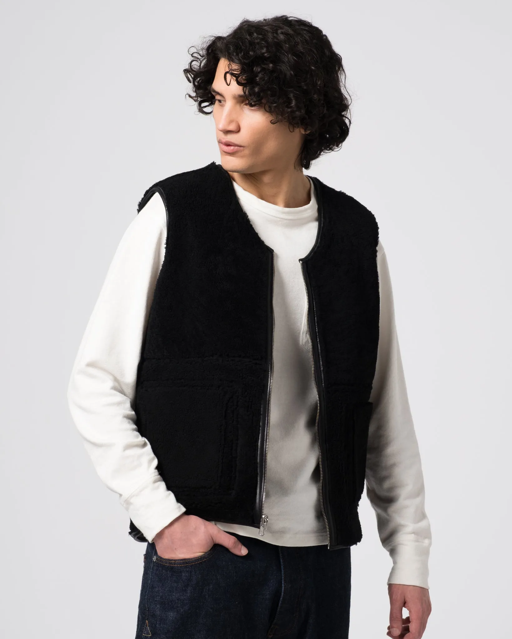 Bonded Seam Technology Aviator Vest Shearling Black
