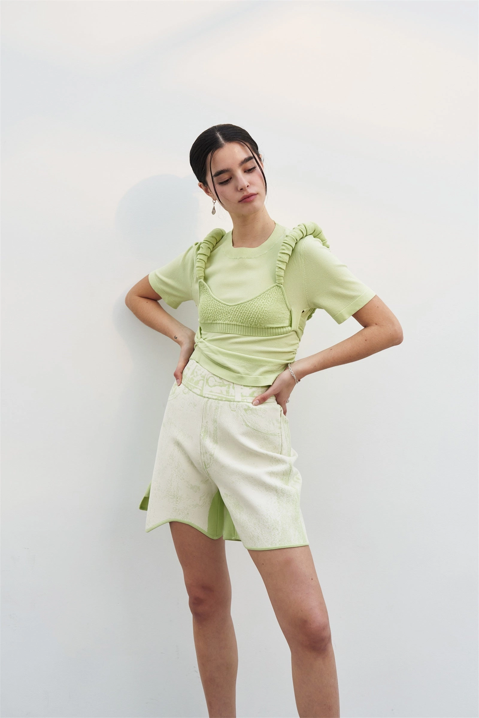 COCO 3D BUBBLE SHORT SLEEVE TOP HighCollar Design LowProfile Zipper