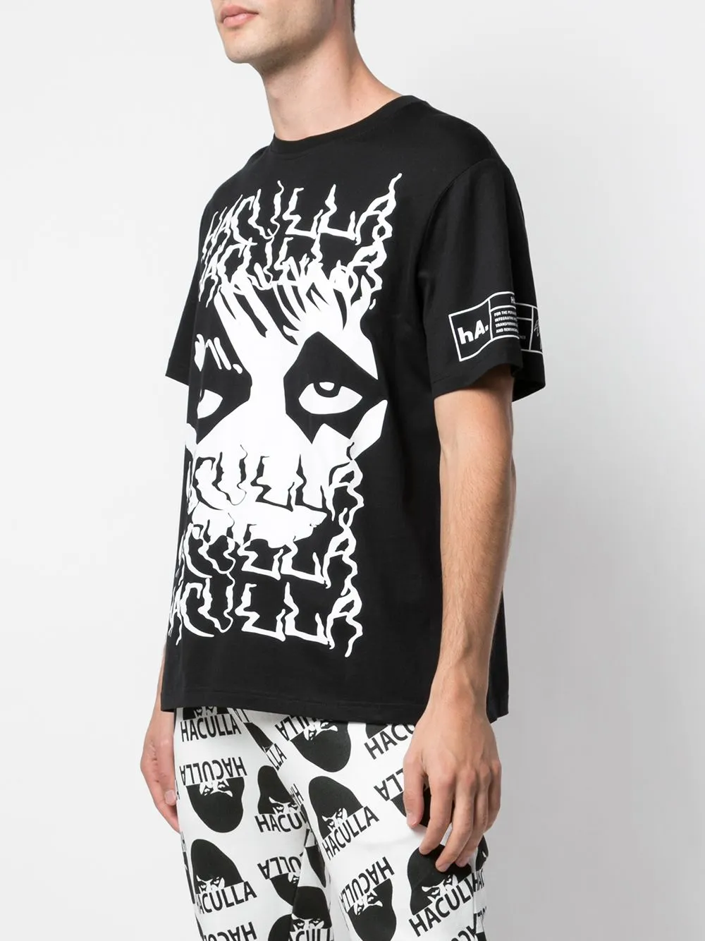 Leisure Wear COMIC STANDARD TEE BLACK