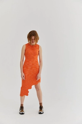 Hannah Silky Asymmetric Wavy Dress Smooth Fit Layered Fabric