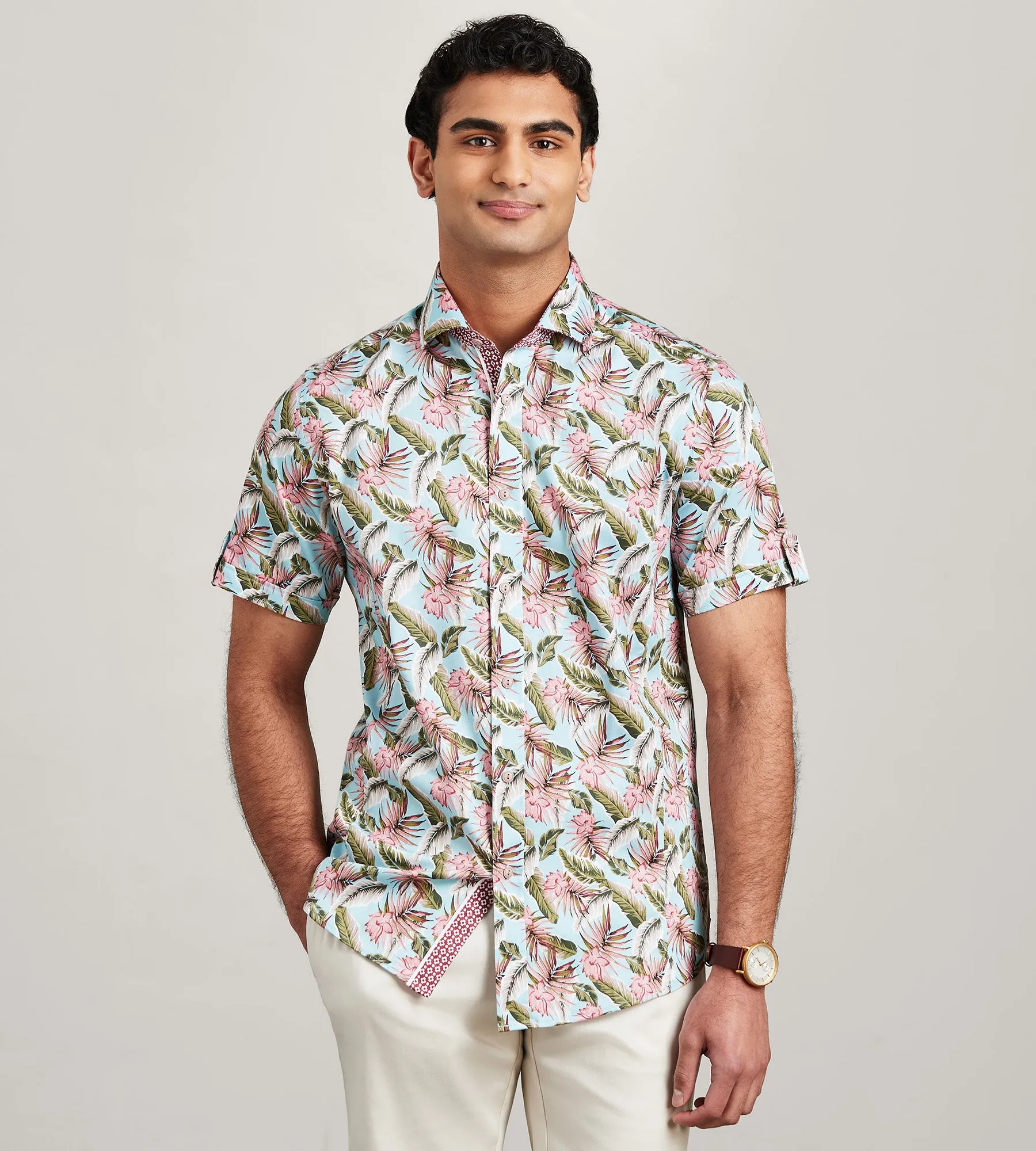 Modern Fit Short Sleeve Tropical Pattern Casual Shirt Geometric Shape