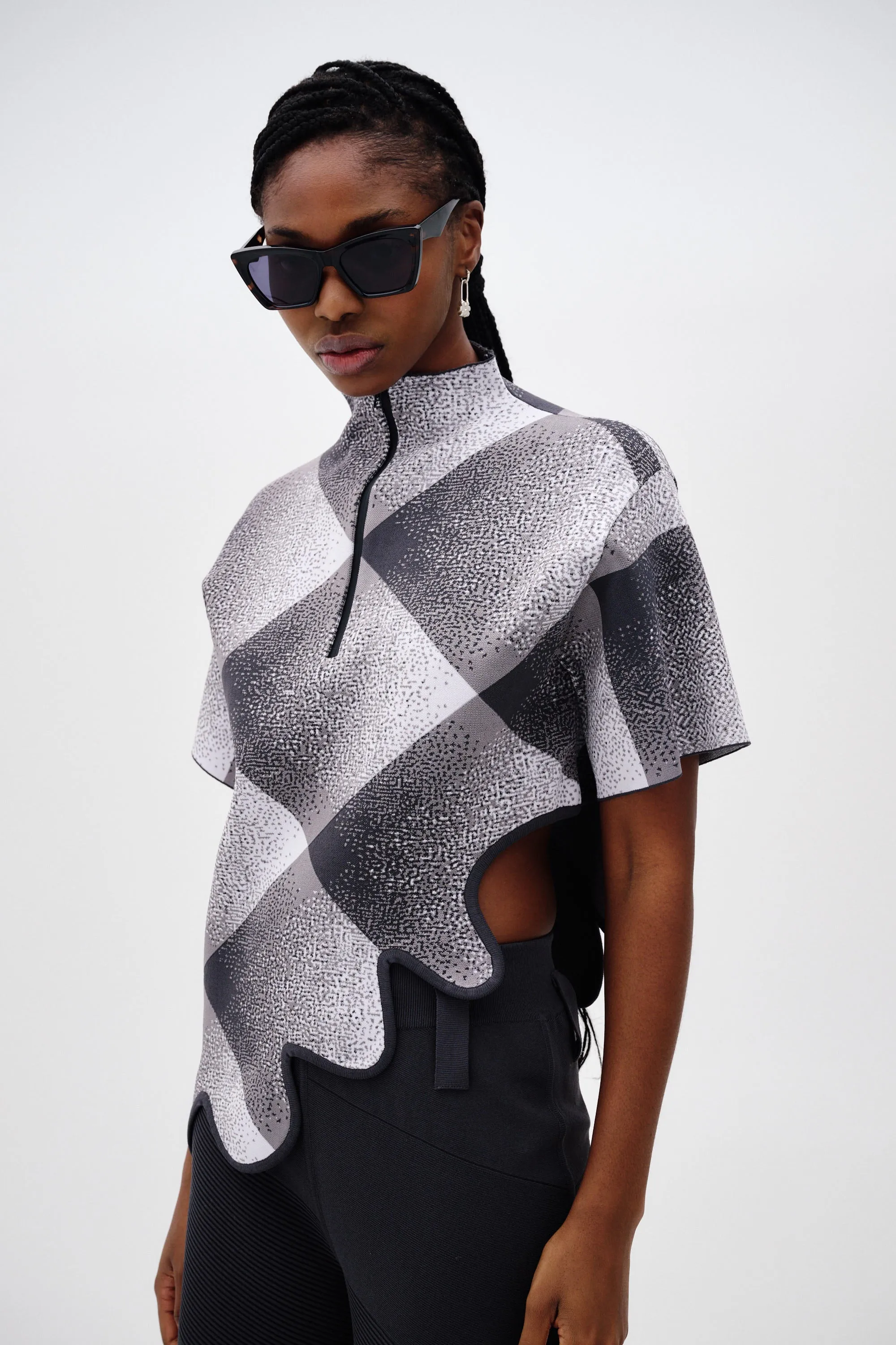 MARGOT PLAID TOP WITH WAVY HEM Reinforced Hem Stitching Unstructured Fit