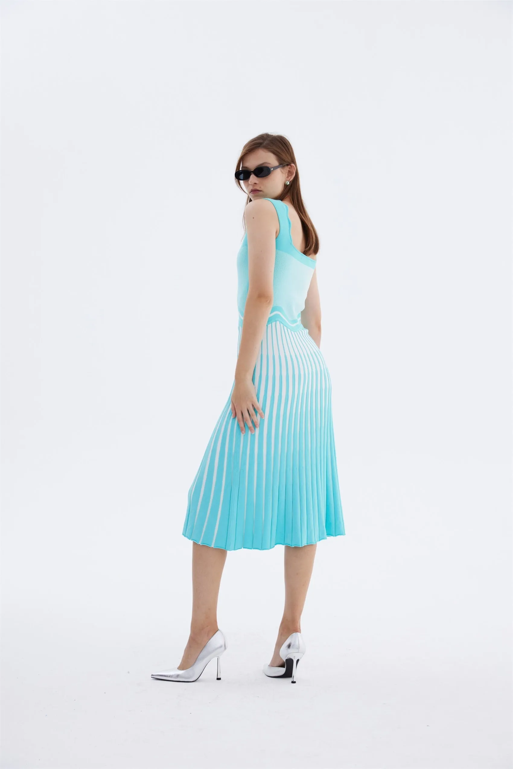 PARLOR WAVY TANK DRESS Day Outfit Casual Chic Wear