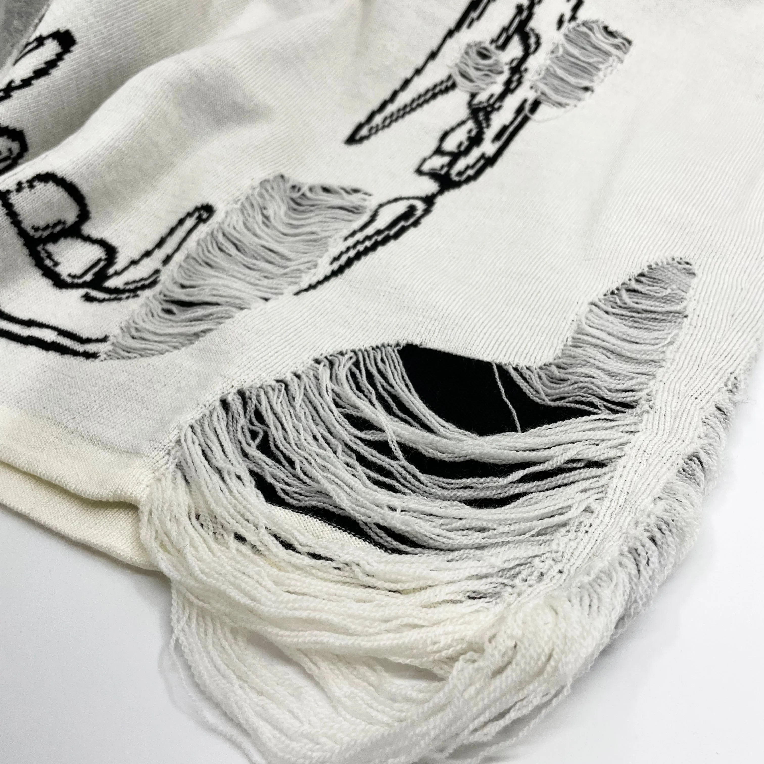 watch Easy Fit Wear DISTRESSED FANG LIPS KNITTED SWEATER SHORT