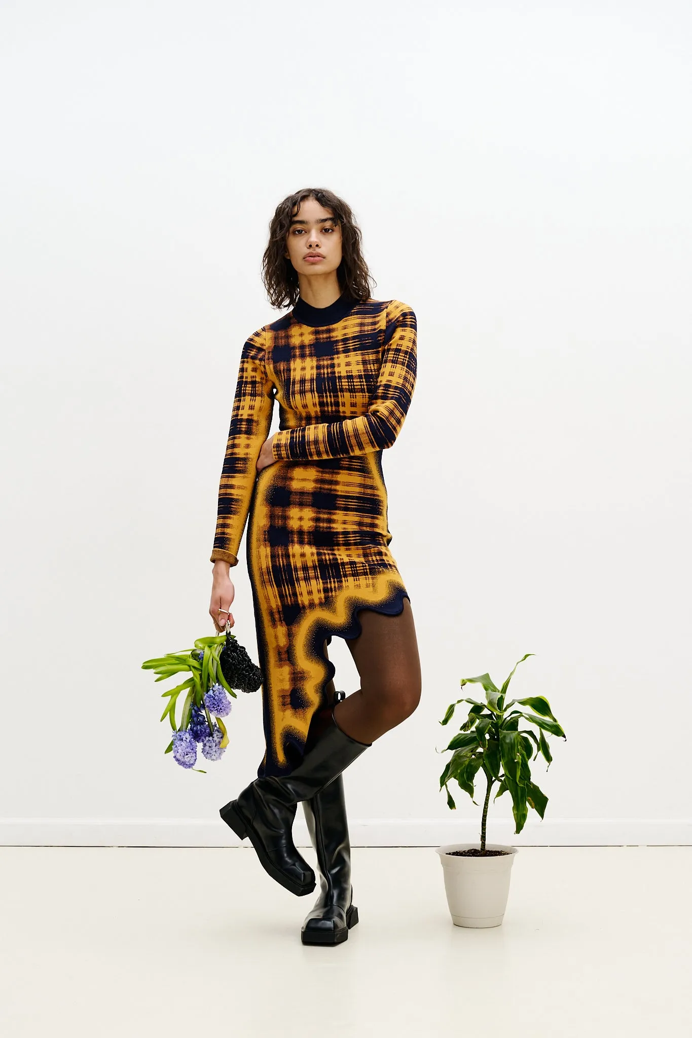 DOBBY LONG SLEEVE WAVY DRESS Family Warm Chic Tone