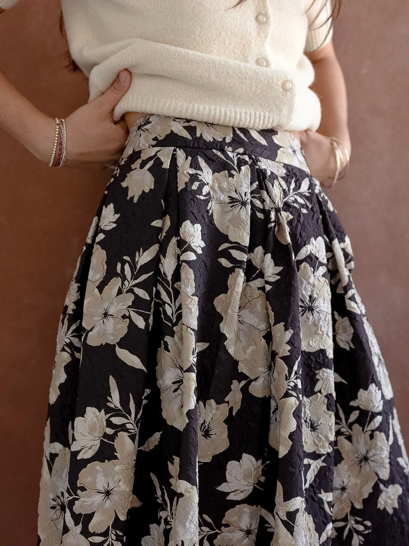 Lila Floral Midi Skirt Outfit Focused