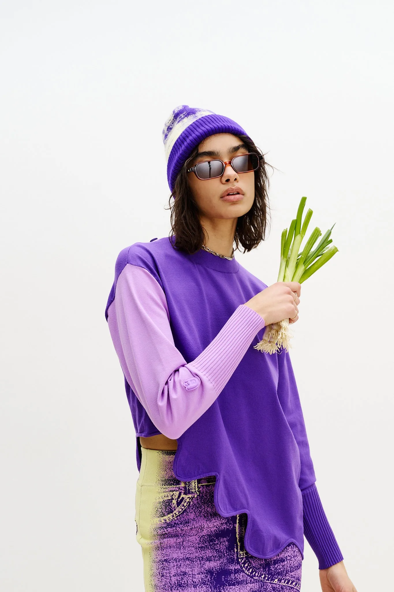 SHARON COLORBLOCK WAVY PULLOVER Casual Fit