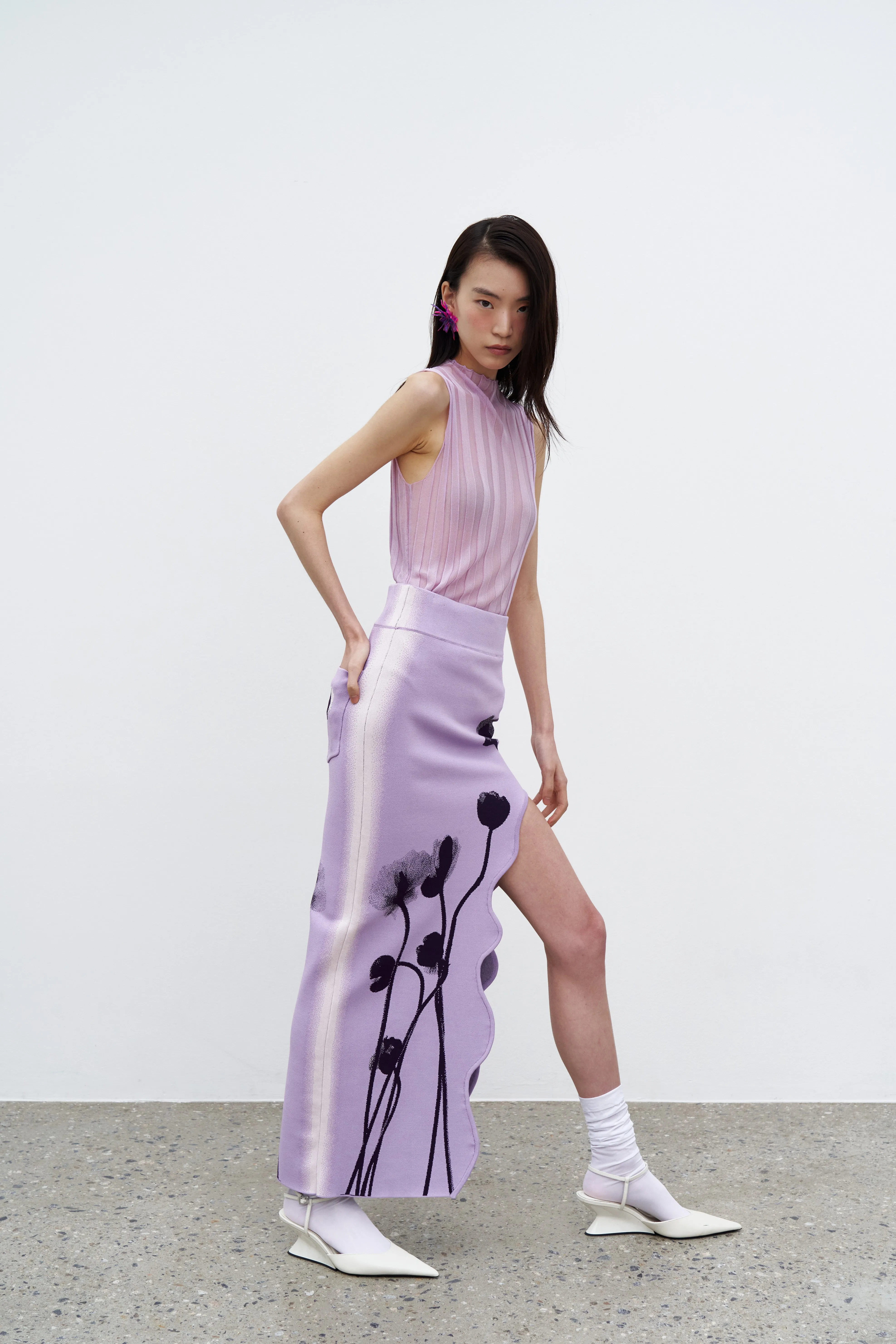 Mesh Comfort LILY FLOWER PRINT WAVY MIDI SKIRT