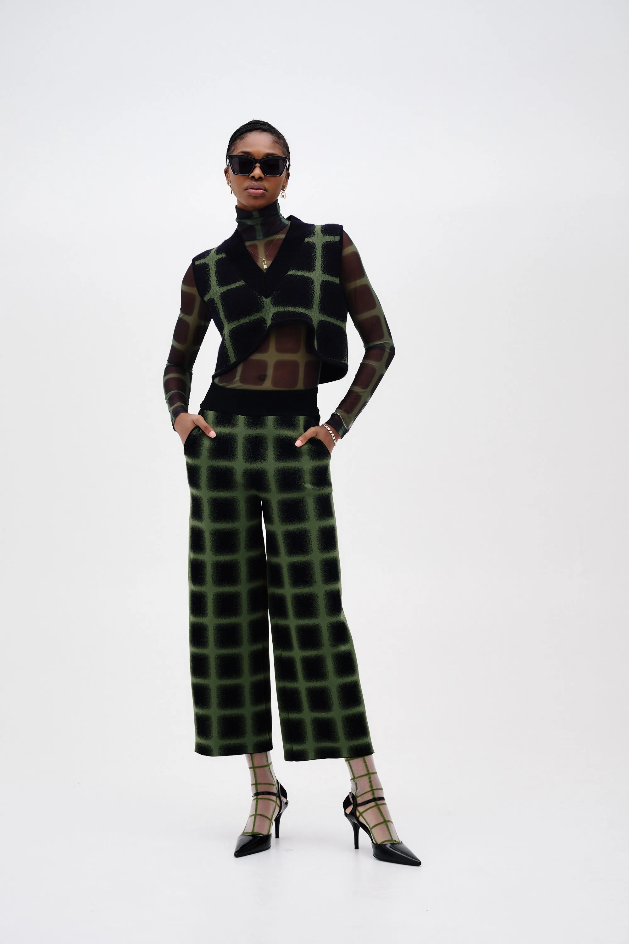 RollUpSleeves REYNOLDS PLAID CROPPED VEST