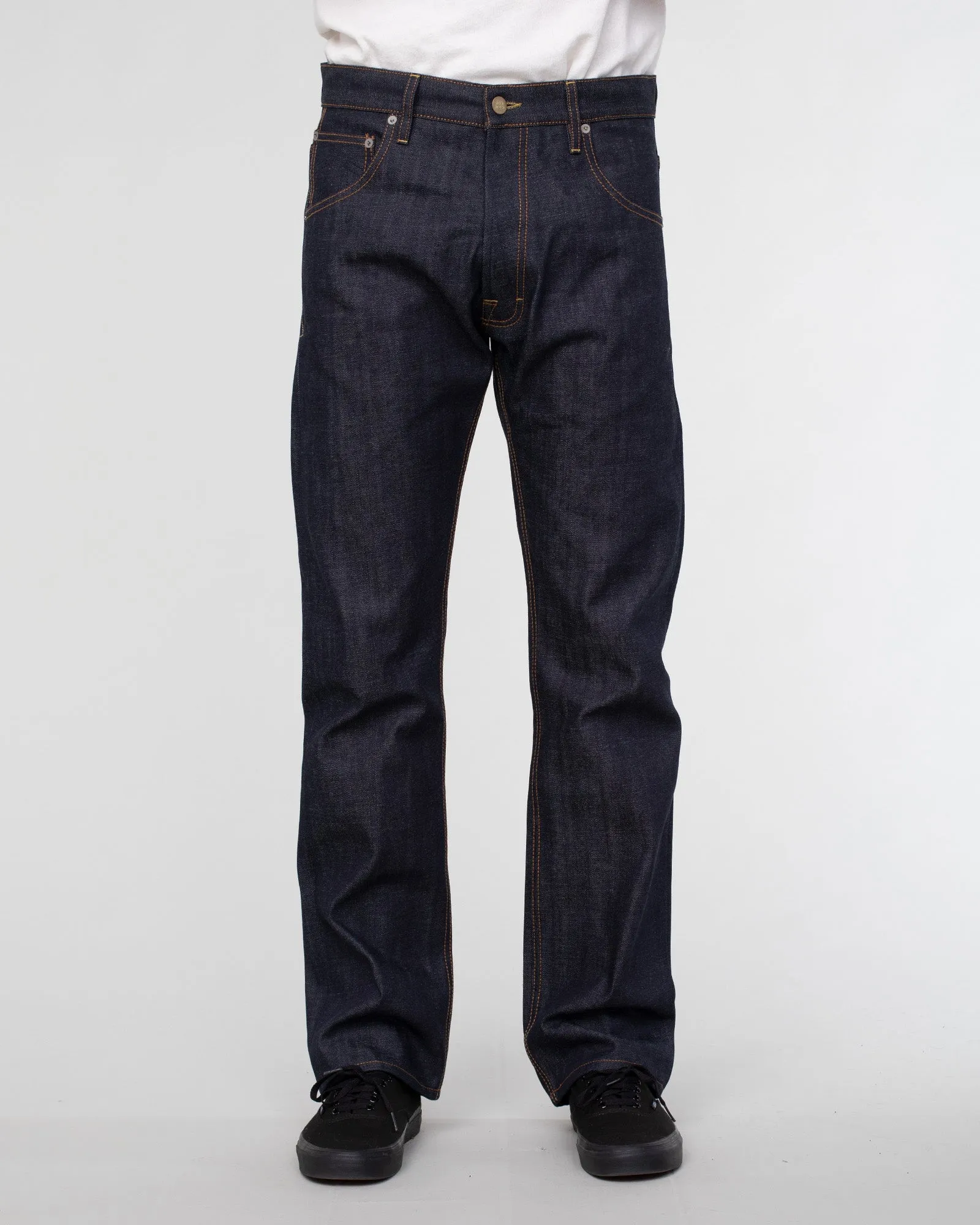 FIT 67 Loose Straight Selvedge Denim Chilly Weather Comfort