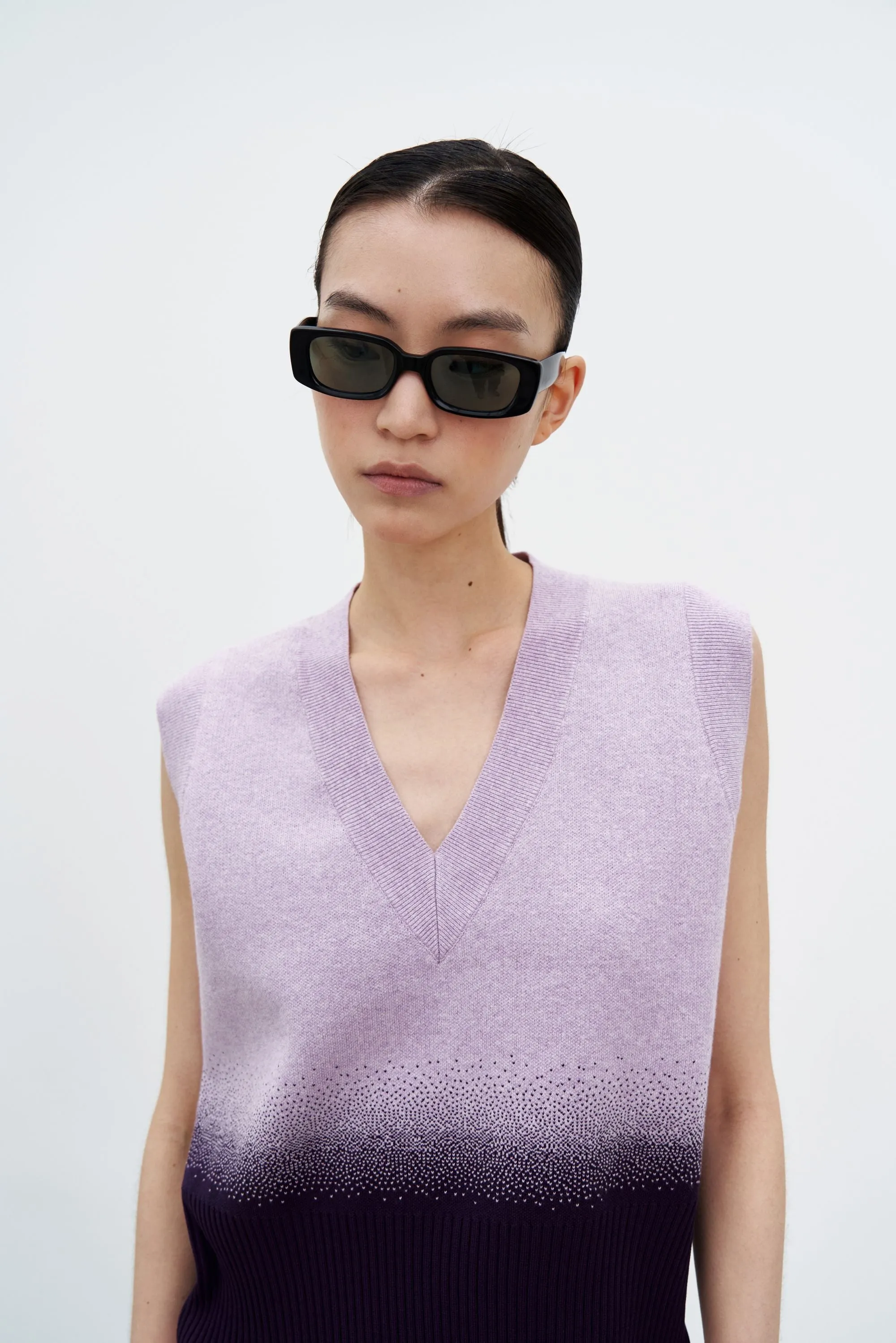 FLORIAN GRADIENT PRINT KNIT VEST NonRestrictiveSilhouette ButterSoftTexture