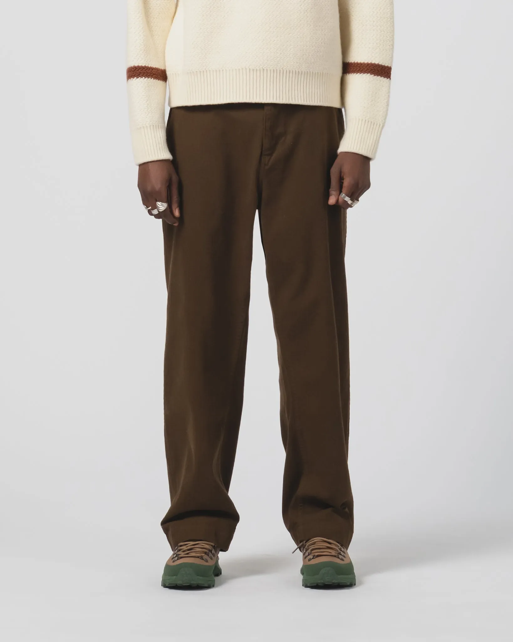 Frisco Chino Hbt Java Brown Body Aligned