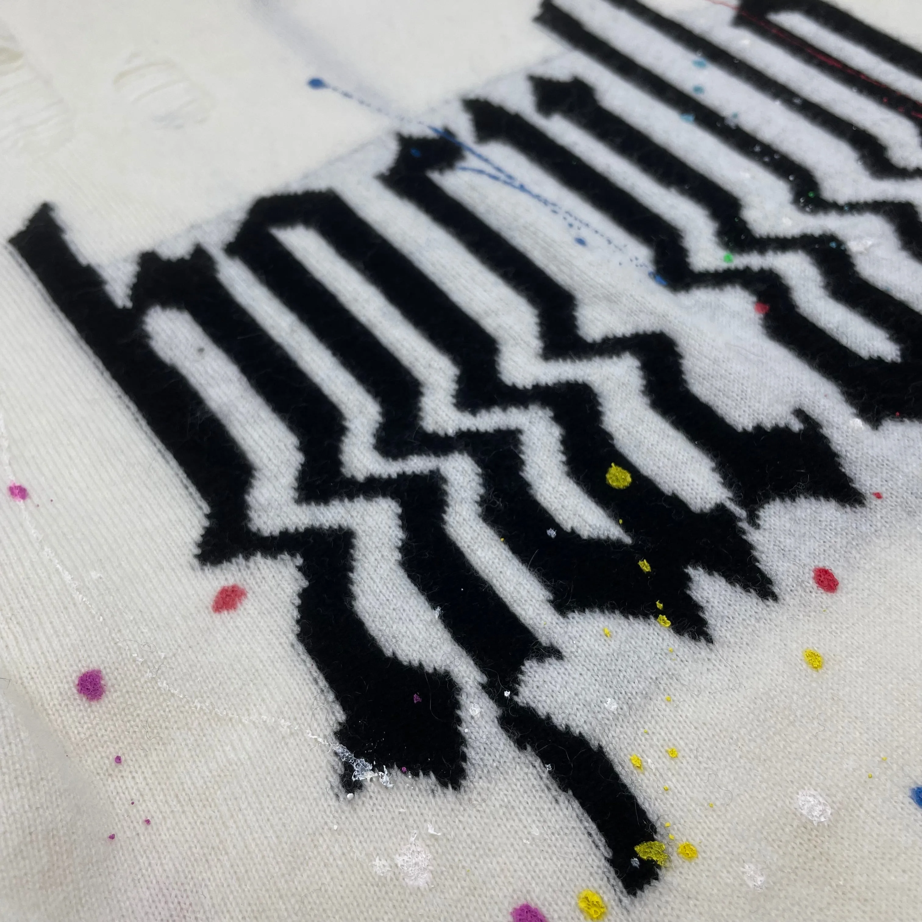 Relaxed Vibe GLITCHED HACULLA KNITTED SWEATER