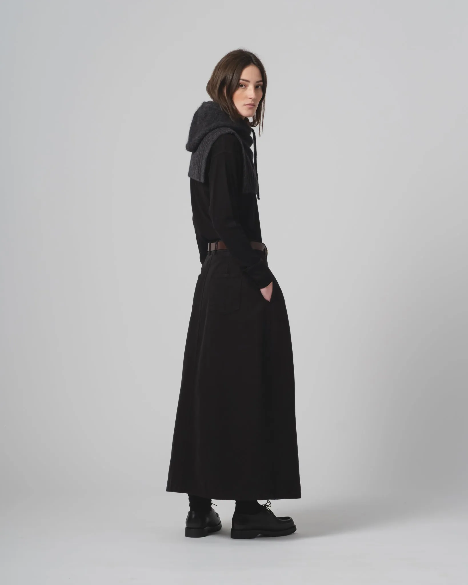 G.o.D Bulb Skirt Canvas Black Sleek Motion mix and match