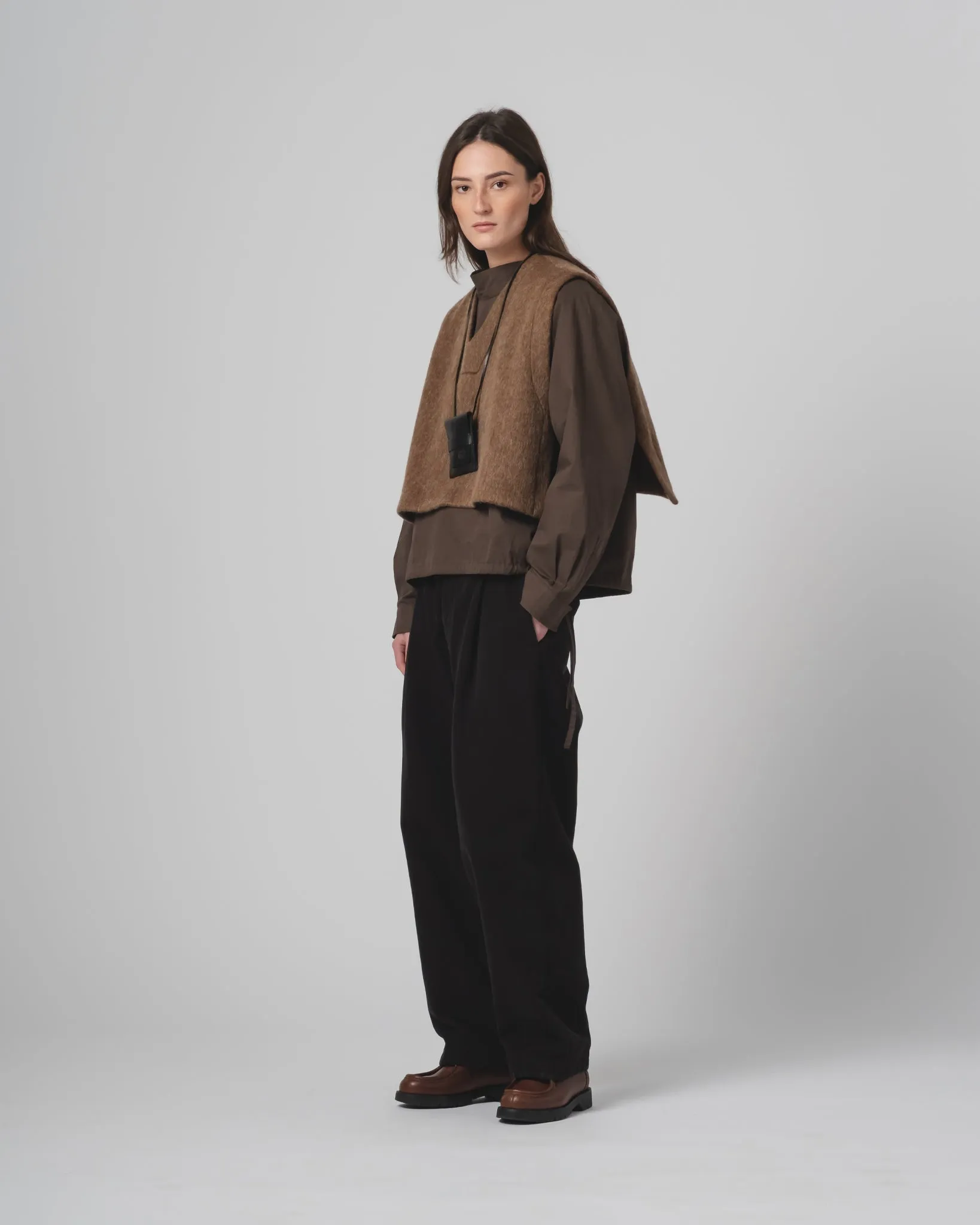 CompactFoldable Convertible Style G.o.D Vee Vest Mohair Fleece Java Brown