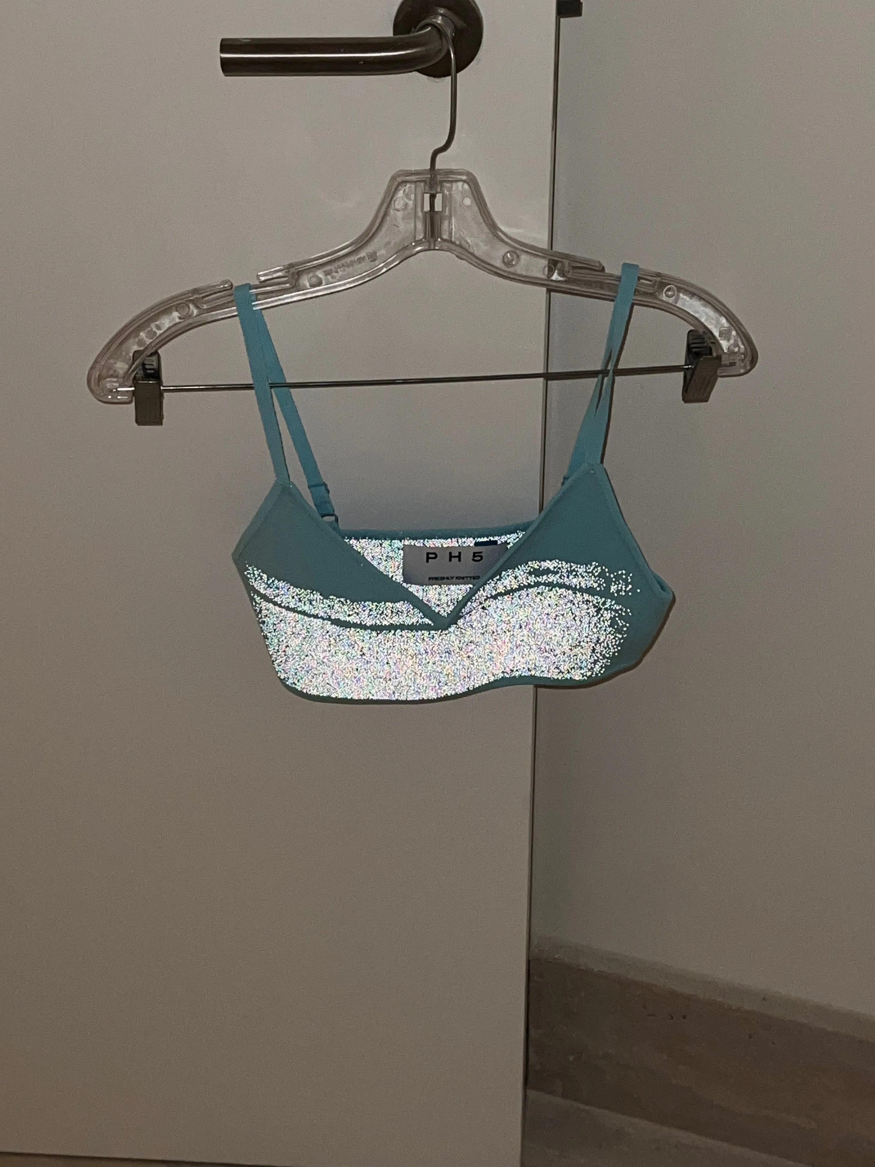 Multipanel Construction HeatRegulating HEATHER FLASH LIGHT REFLECTIVE BRA TOP