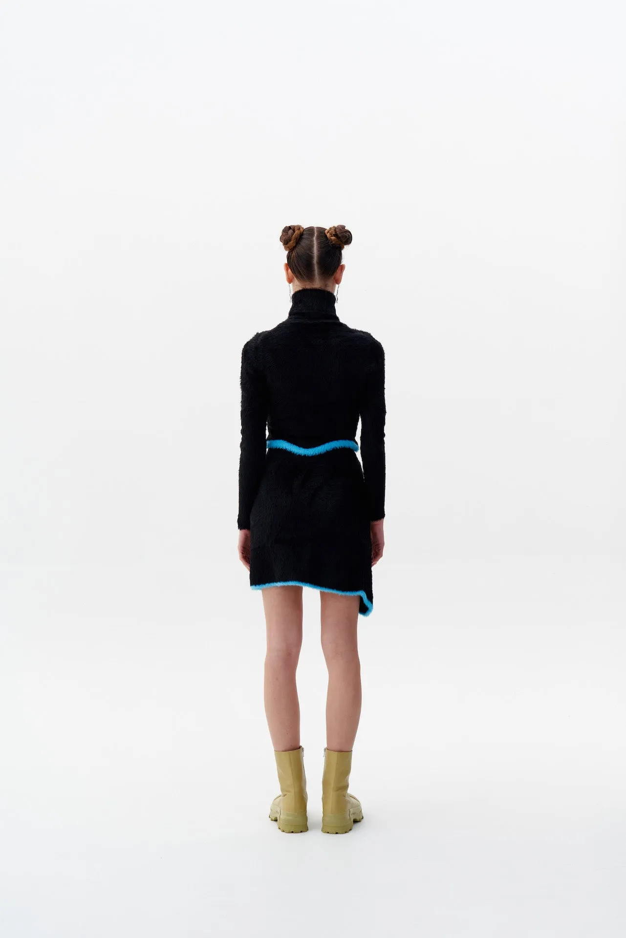 Effortless Look Movement Ease VENUS ECO FAUX FUR WAVY MINI SKIRT