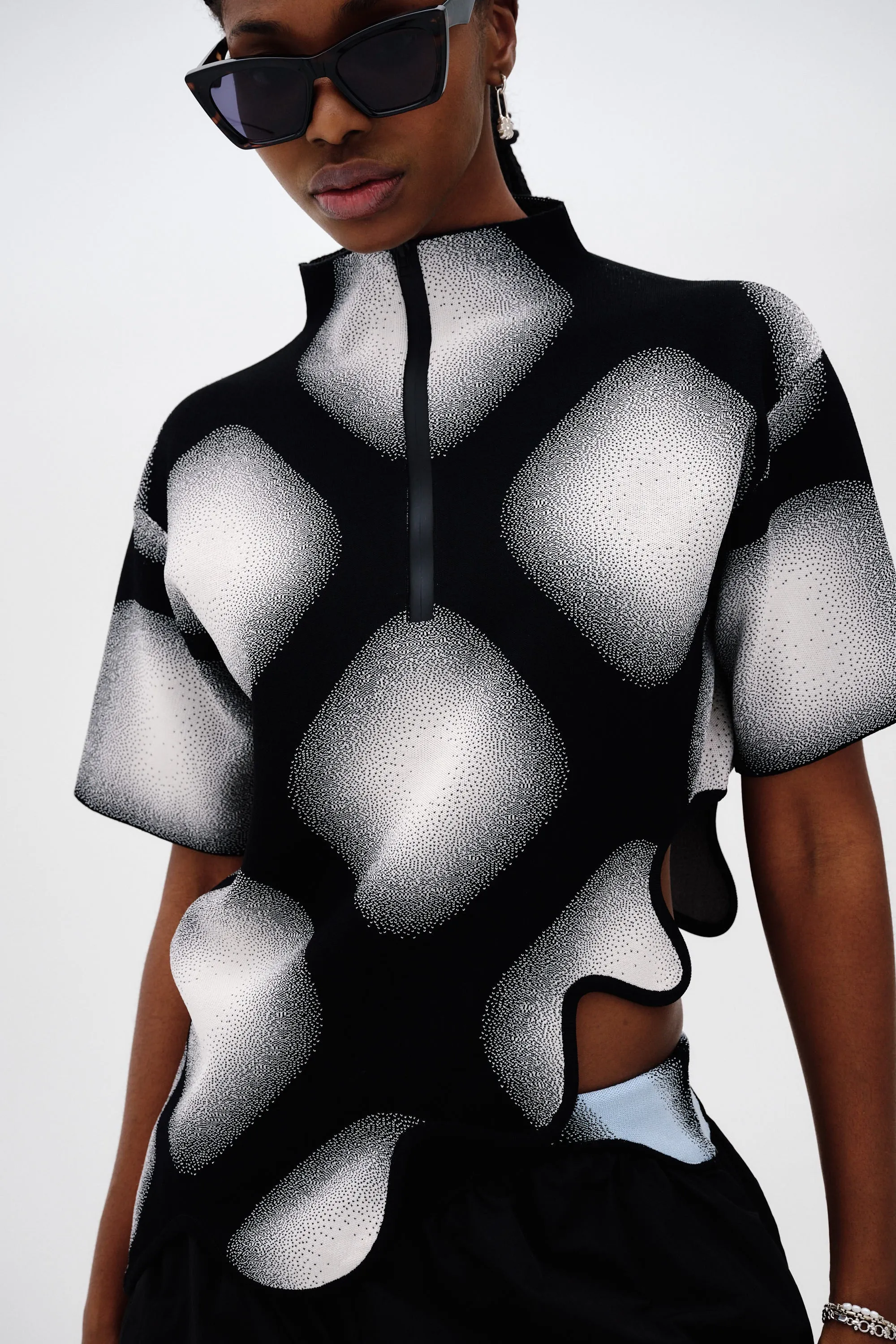 Durable Binding SoftLining RINGO UV REACTIVE PLAID TOP WITH WAVY HEM