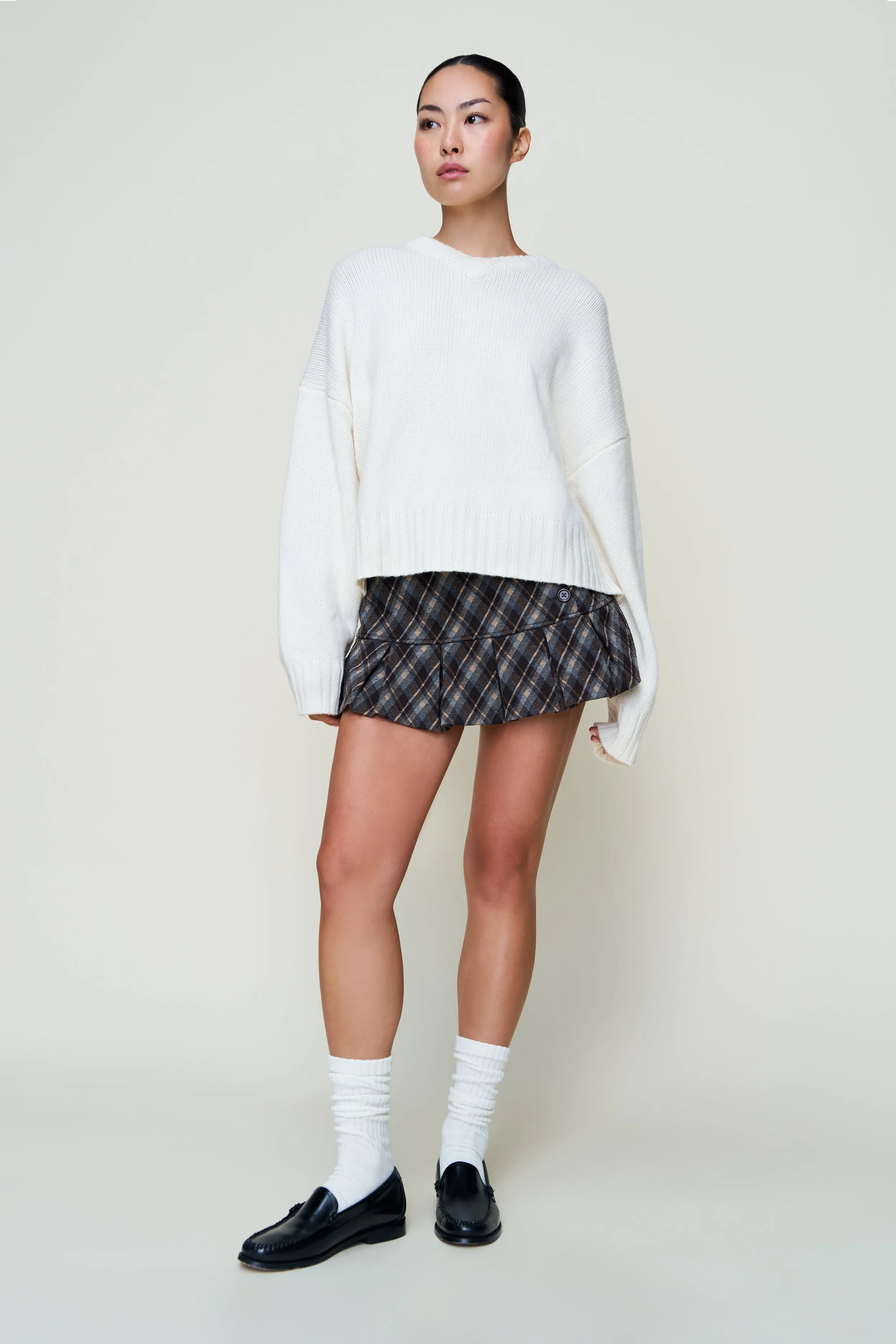 Easy Layering Curved Hemline Joni Cashmere V-Neck Jumper