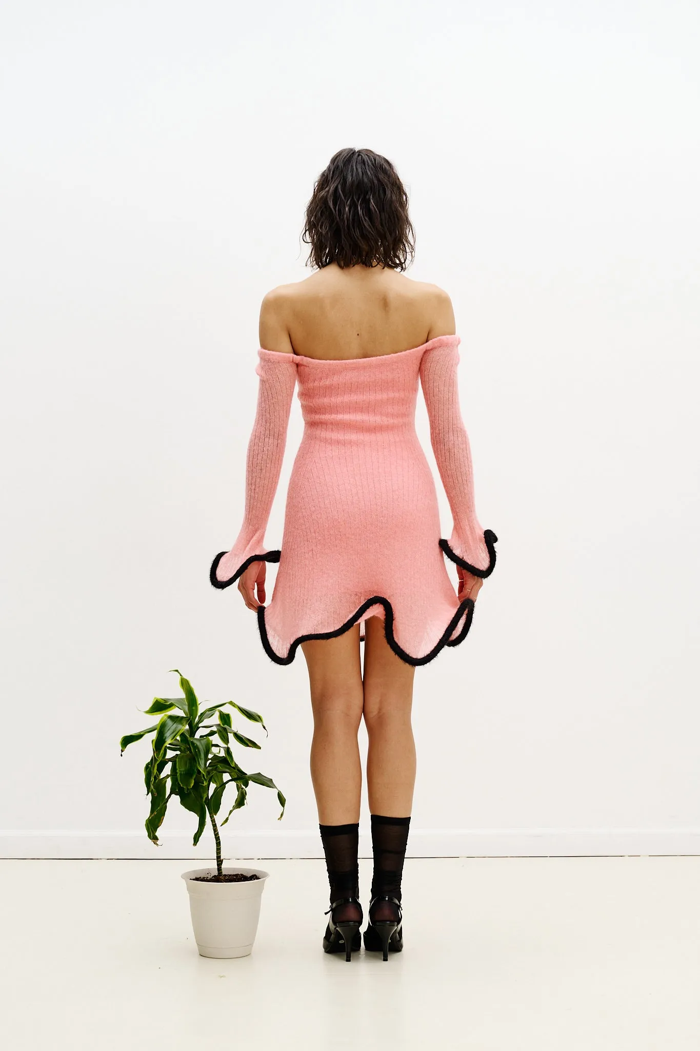 Everyday Layers Flattering Waist Design Fit KALEI ALPACA WAVY DRESS