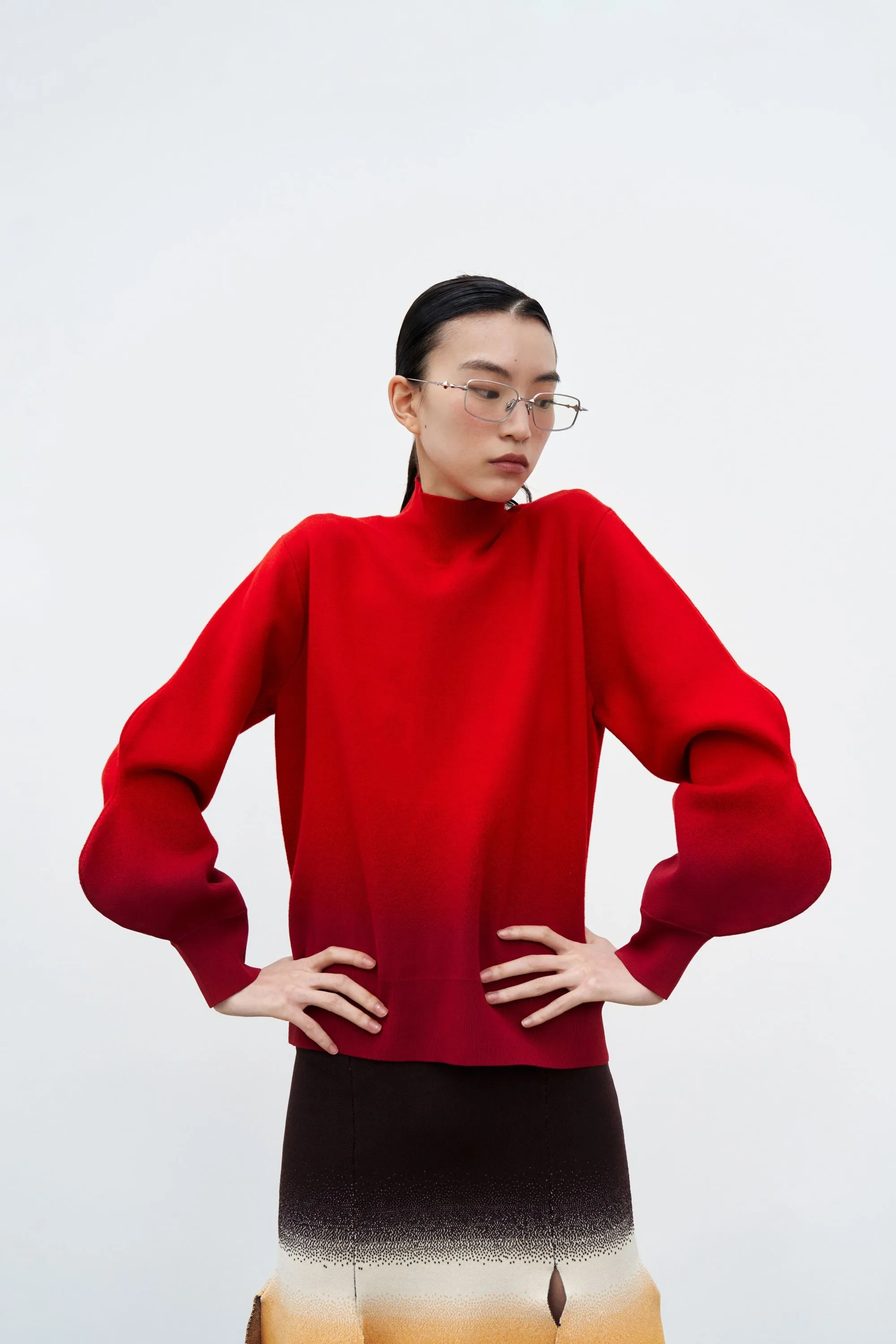 Quick Access Pockets LIKO GRADIENT PRINT MOCKNECK WITH WAVY SLEEVES