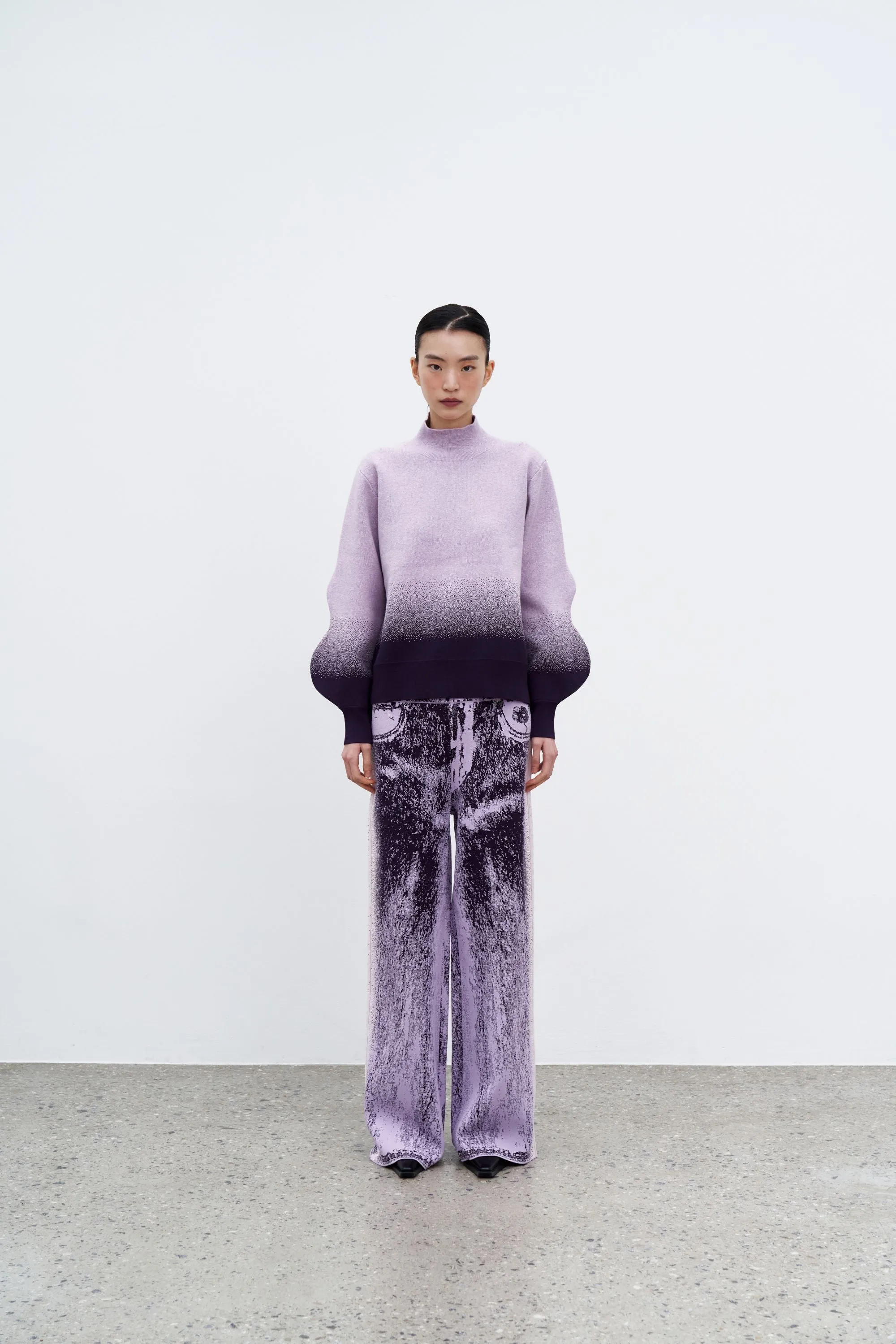 SlubTexture LIKO GRADIENT PRINT MOCKNECK WITH WAVY SLEEVES