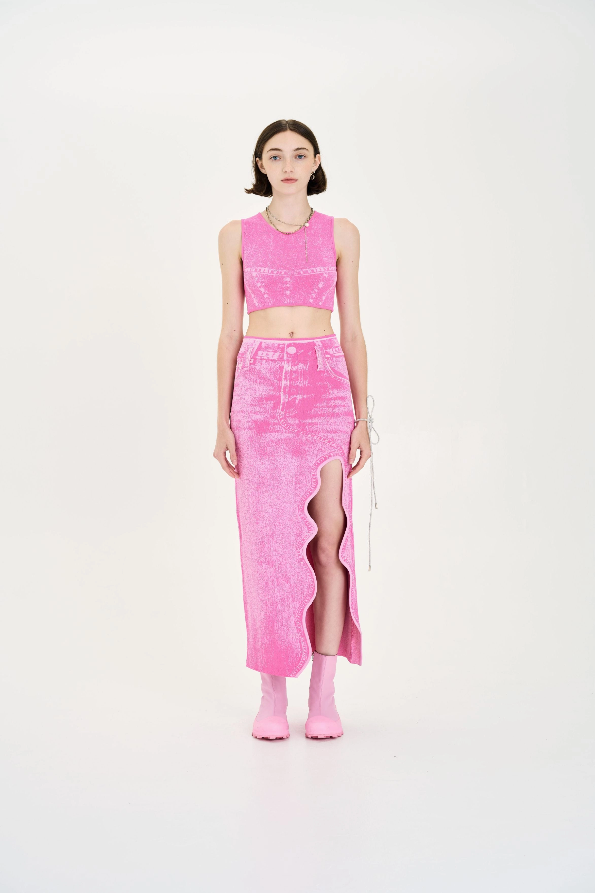 LILLIAN DENIM PRINT CROPPED TOP AdjustableHemCuffs BlendMaterials