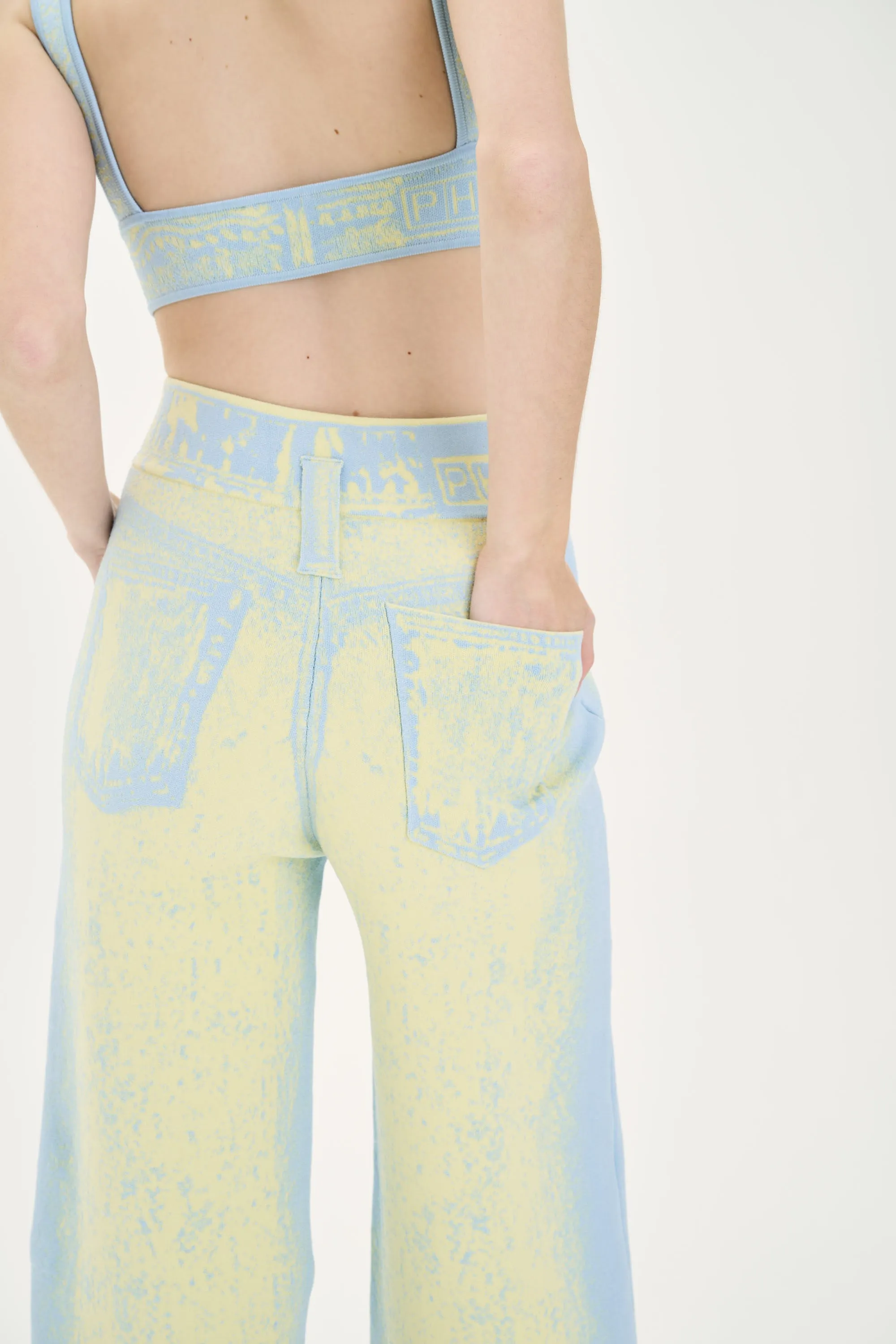 Go Anywhere WrinkleFreeFinish LYCHEE FAKE DENIM PRINT SHORTS