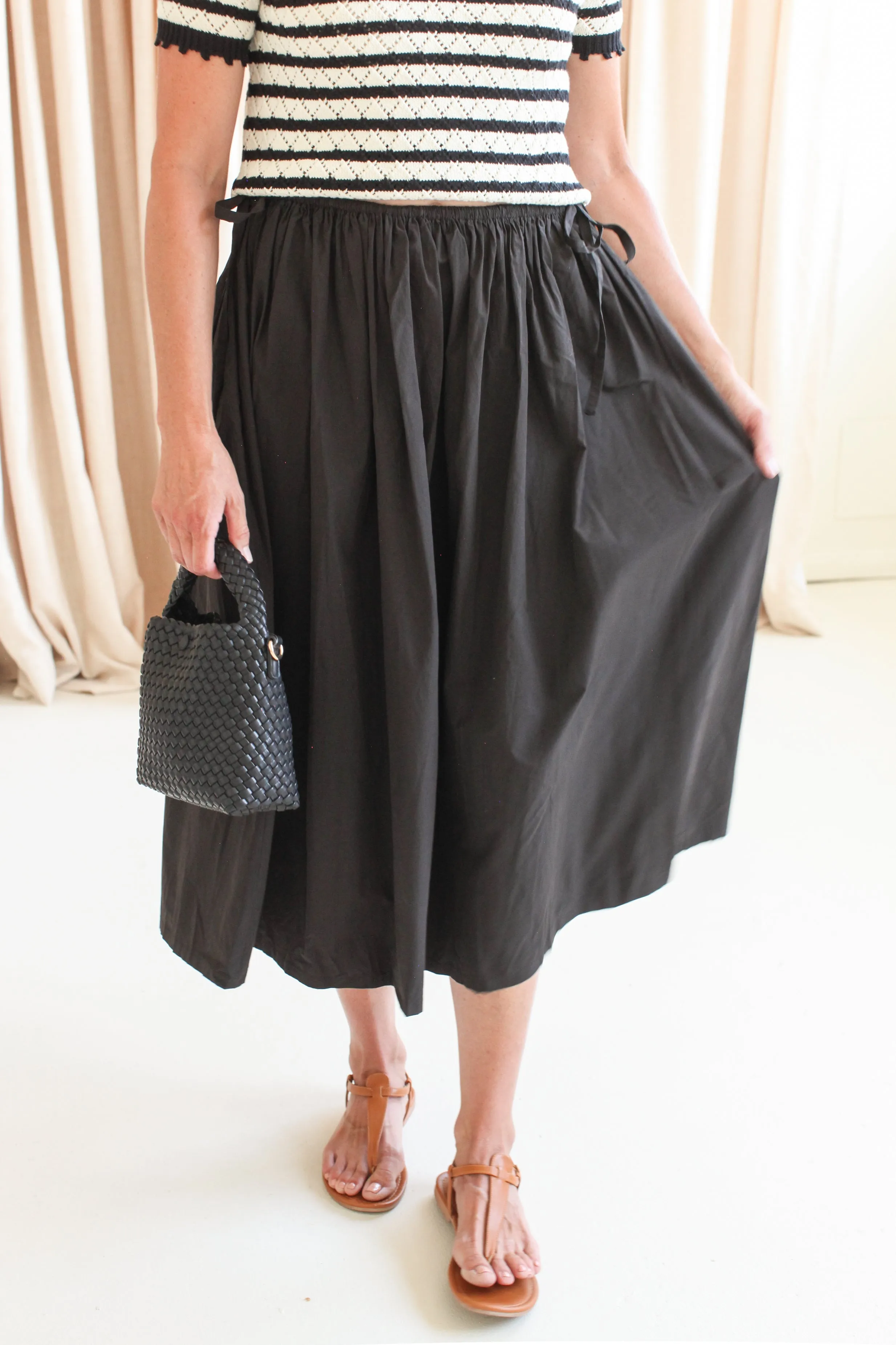 Marielle Poplin Midi Skirt Elevated Casual Texture Shot