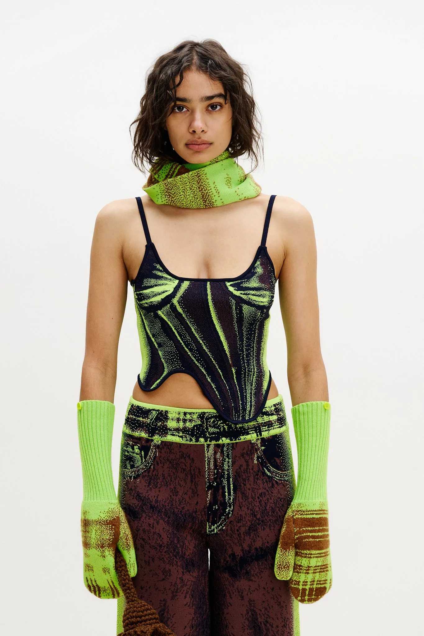 MILA DENIM PRINT TANK TOP Chic Sweater