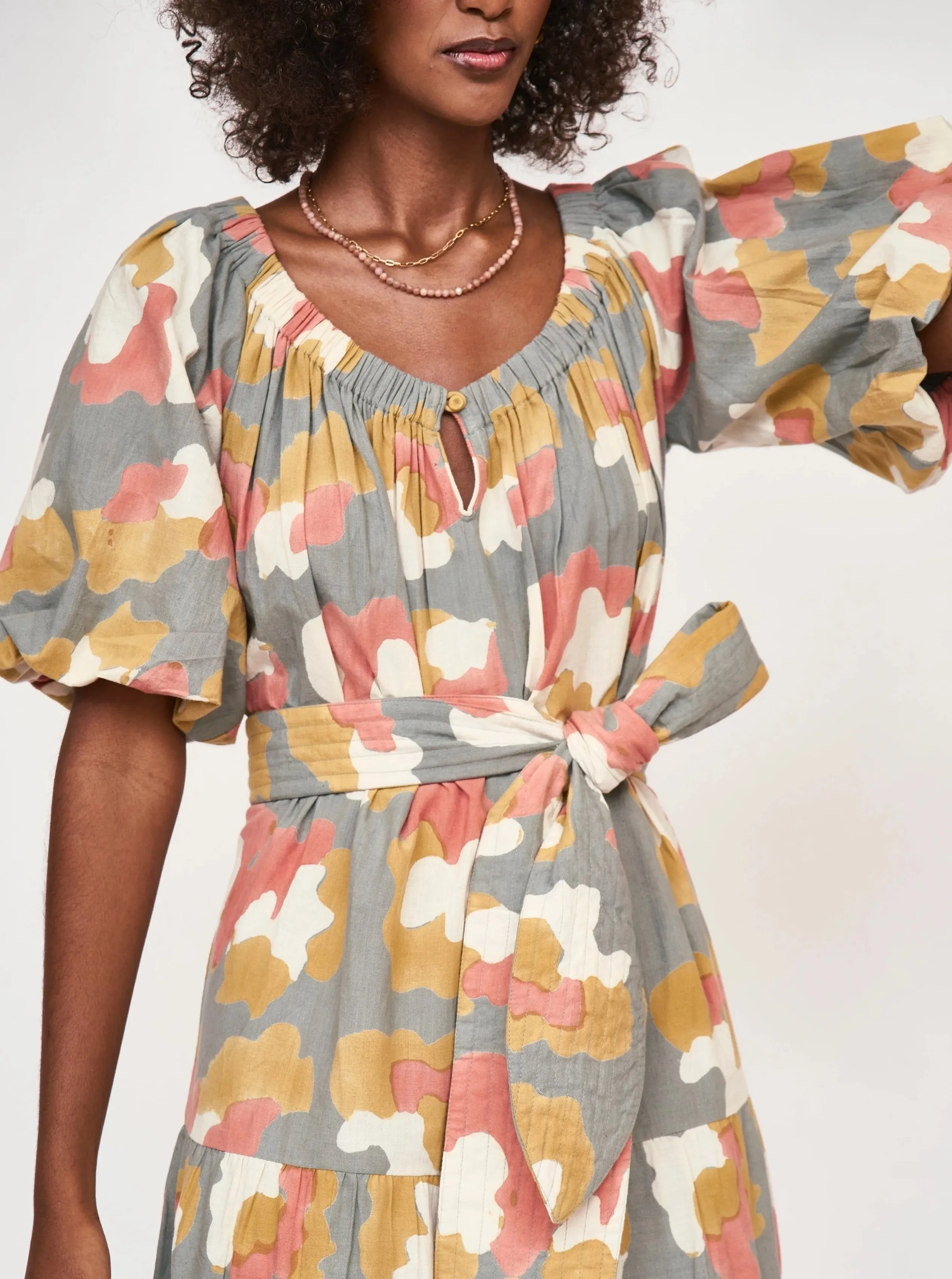 Lace-Edge Back-Zip Mirth Capri in Waterlilly