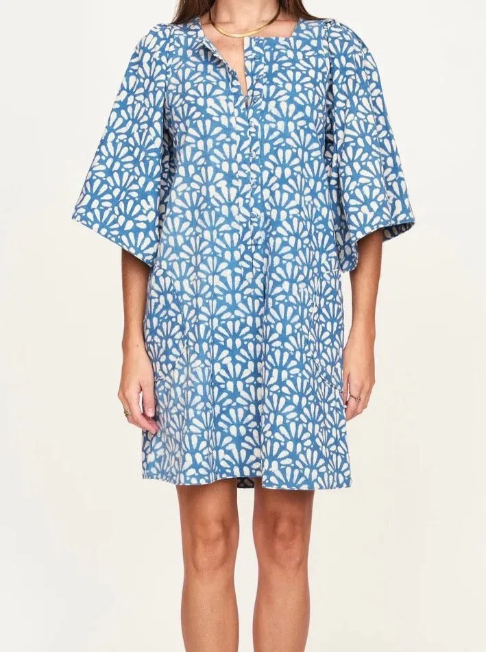 Soft Contour Contrasting Detail Mirth Short Dress Tellis in Indigo