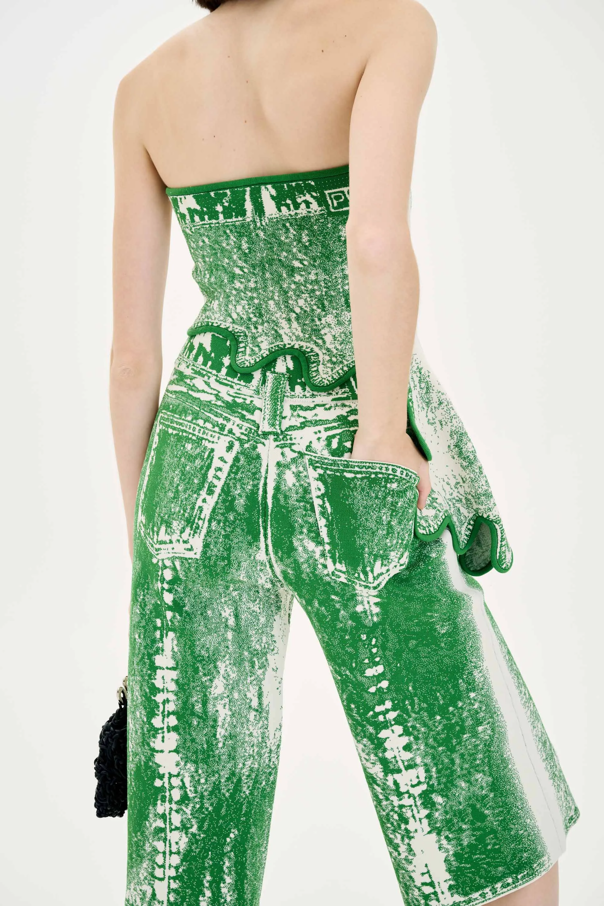 LAUREL UV REACTIVE FAKE DENIM SHORTS Movement Ease