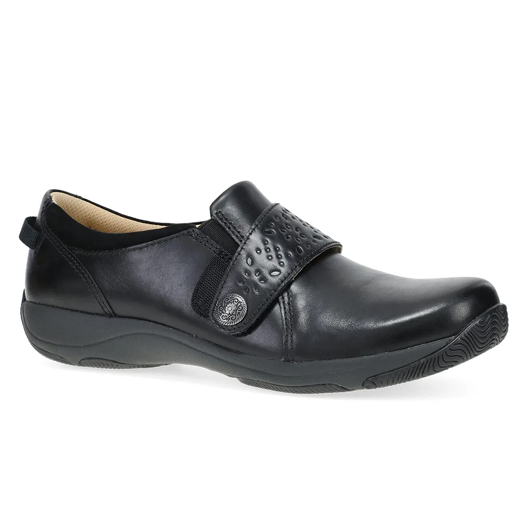 Womens Dansko Sallie in Black Thermoregulating Interior