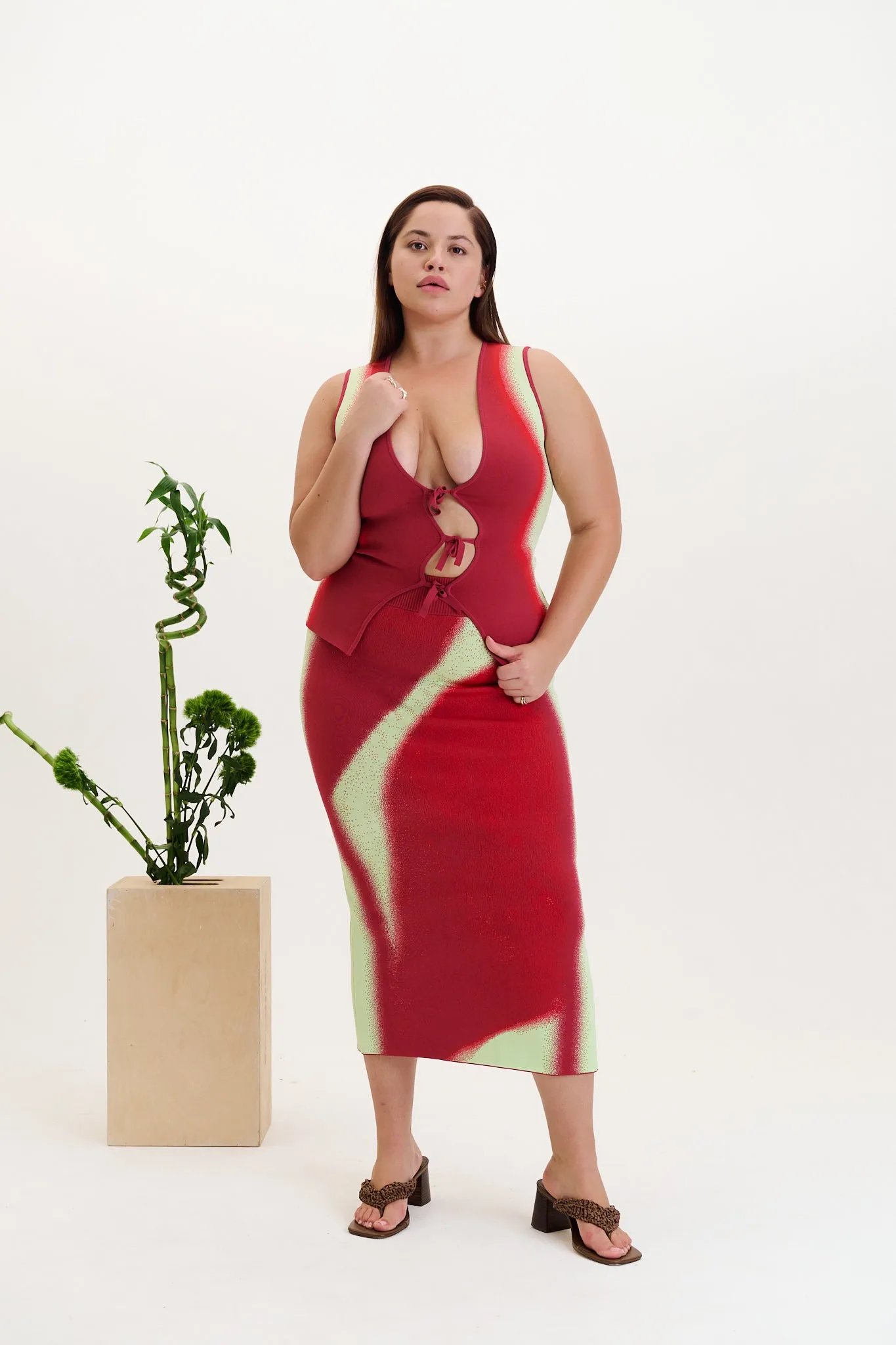 AthleisureCompatible Low Profile Zipper NOVA CHERRY PRINT VEST