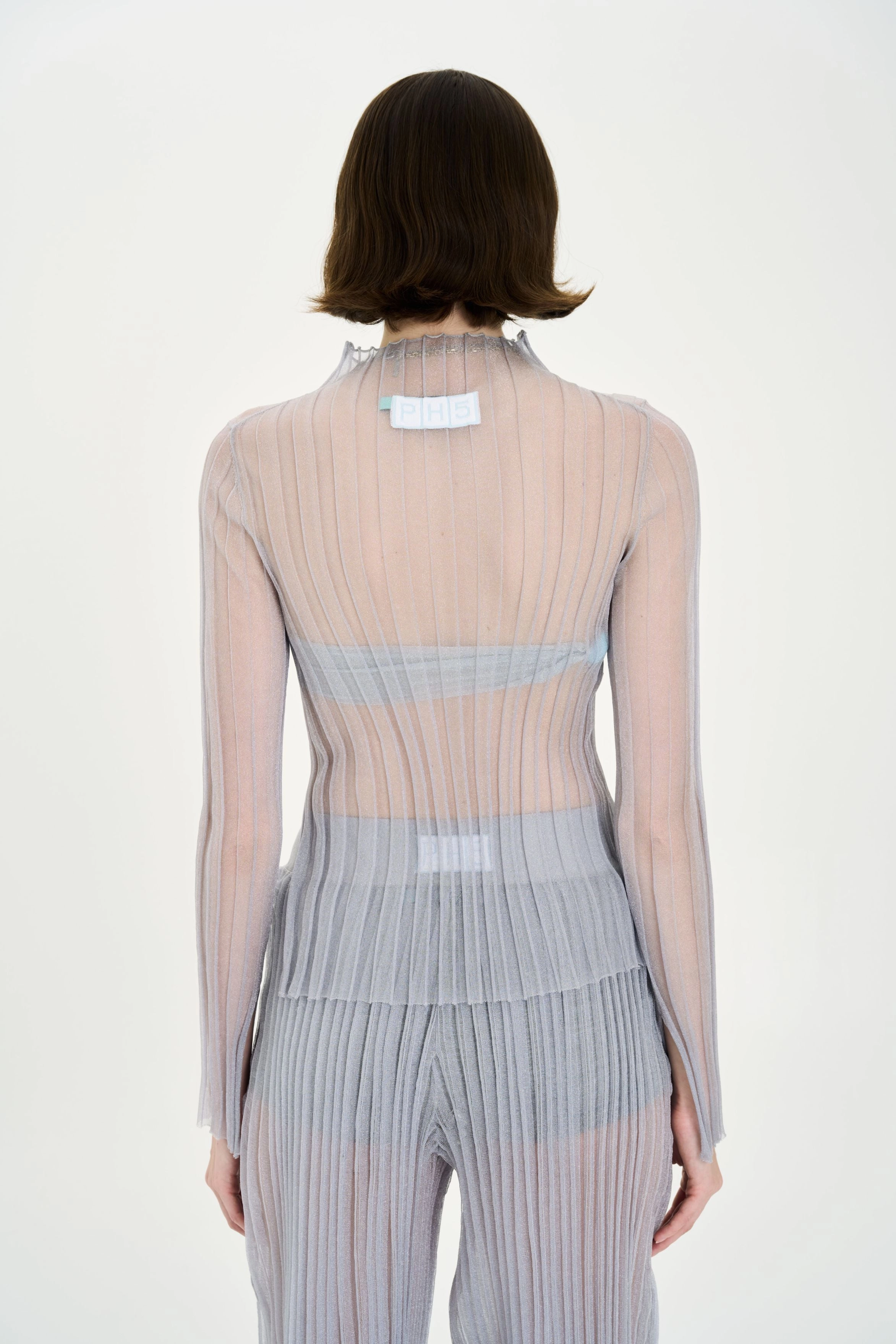 JUWON ORGANZA PLEATED SHEER TOP FlatlockSeamTechnique