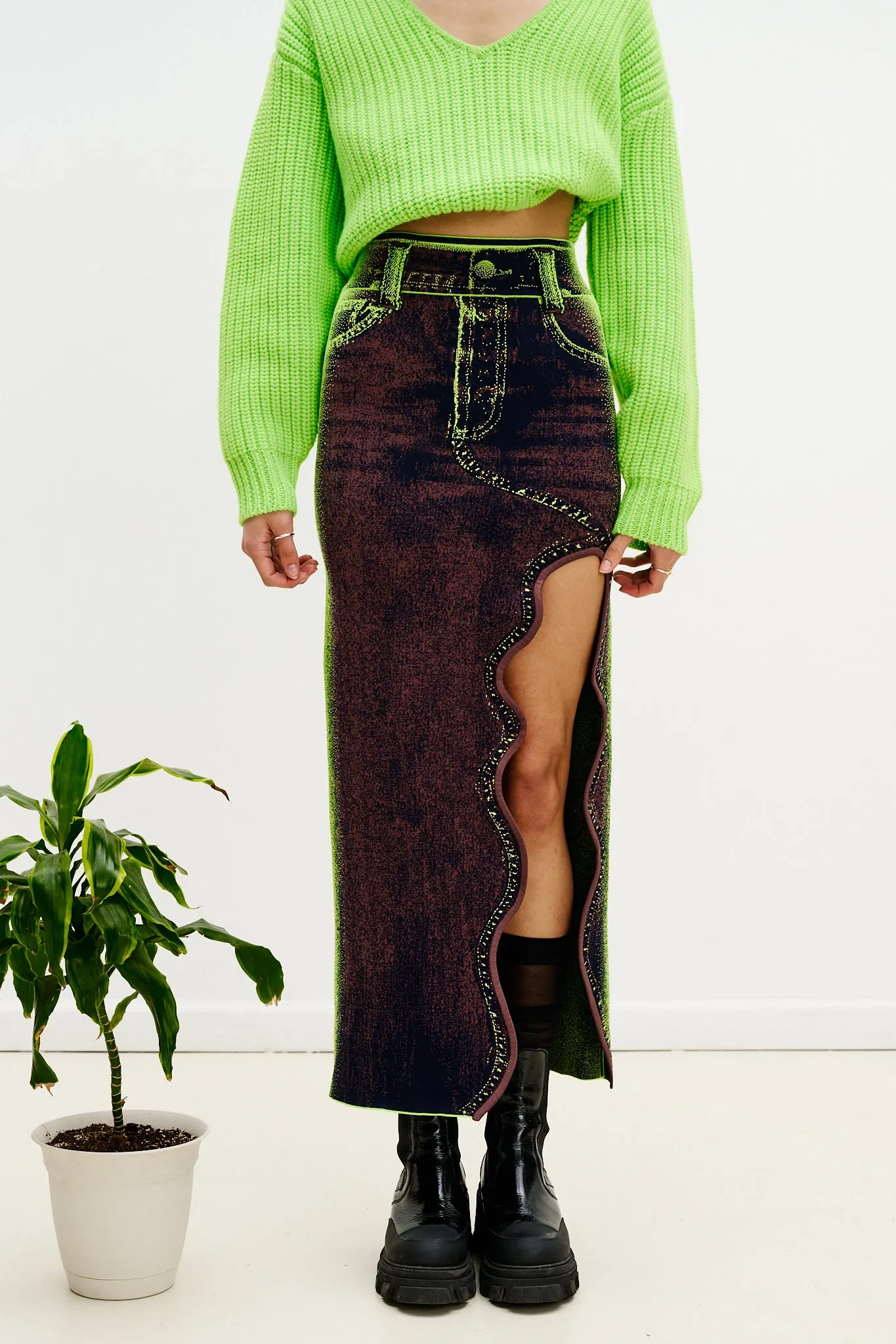 LILY WAVY MIDI DENIM SKIRT Basic Utility