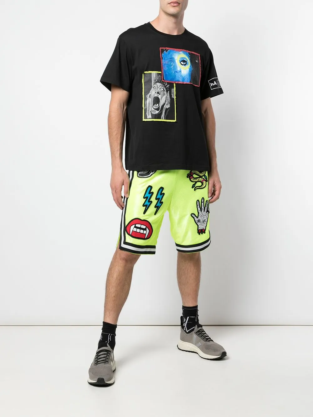 Minimalist fashion Casual Essentials OVERLAP STANDARD TEE BLACK