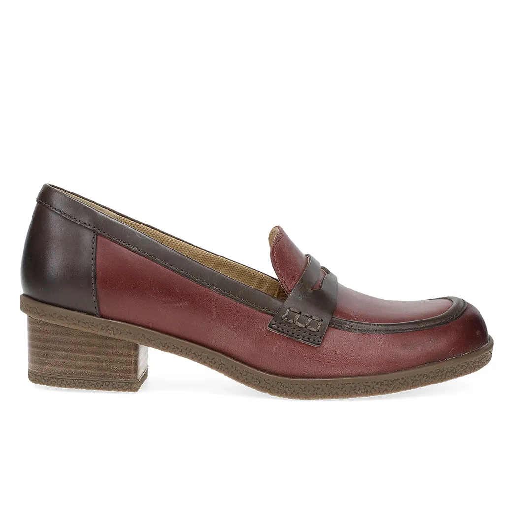 Womens Dansko Danica in Plum/Chocolate Seamless construction