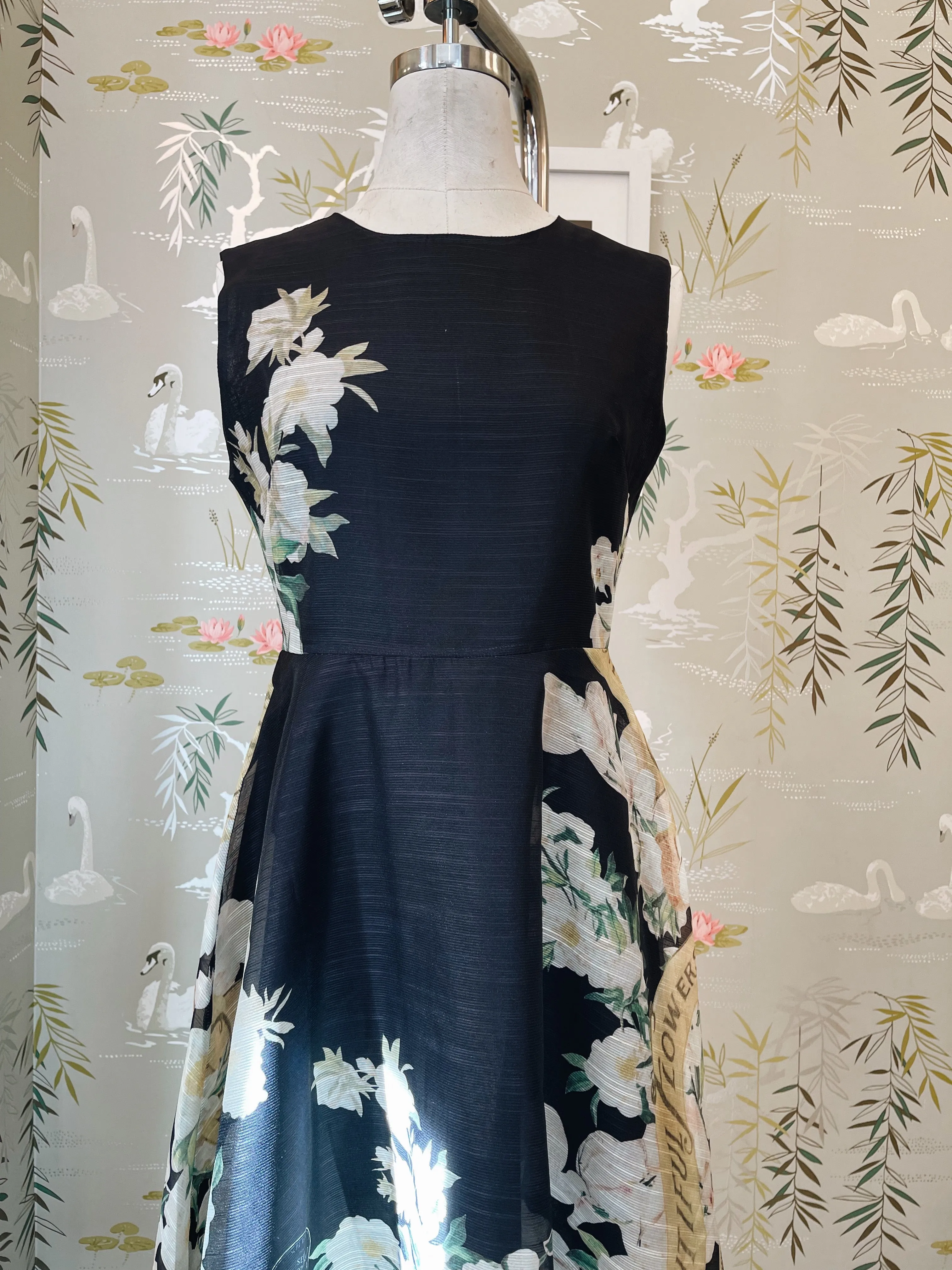 Luxe Mood Beck Dress