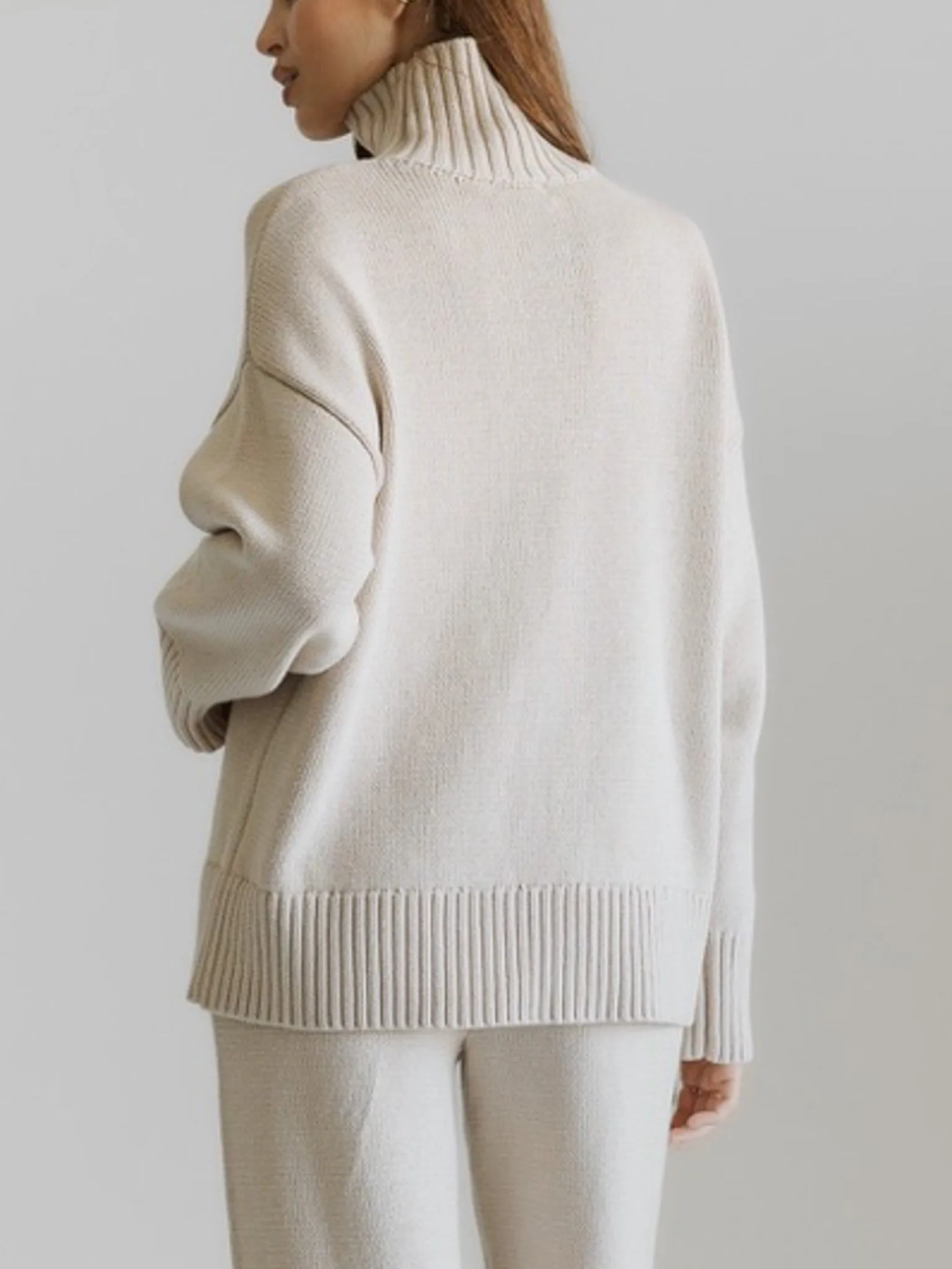 Jamie Turtleneck Sweater Seasonal Comfort Stylish Knit Look