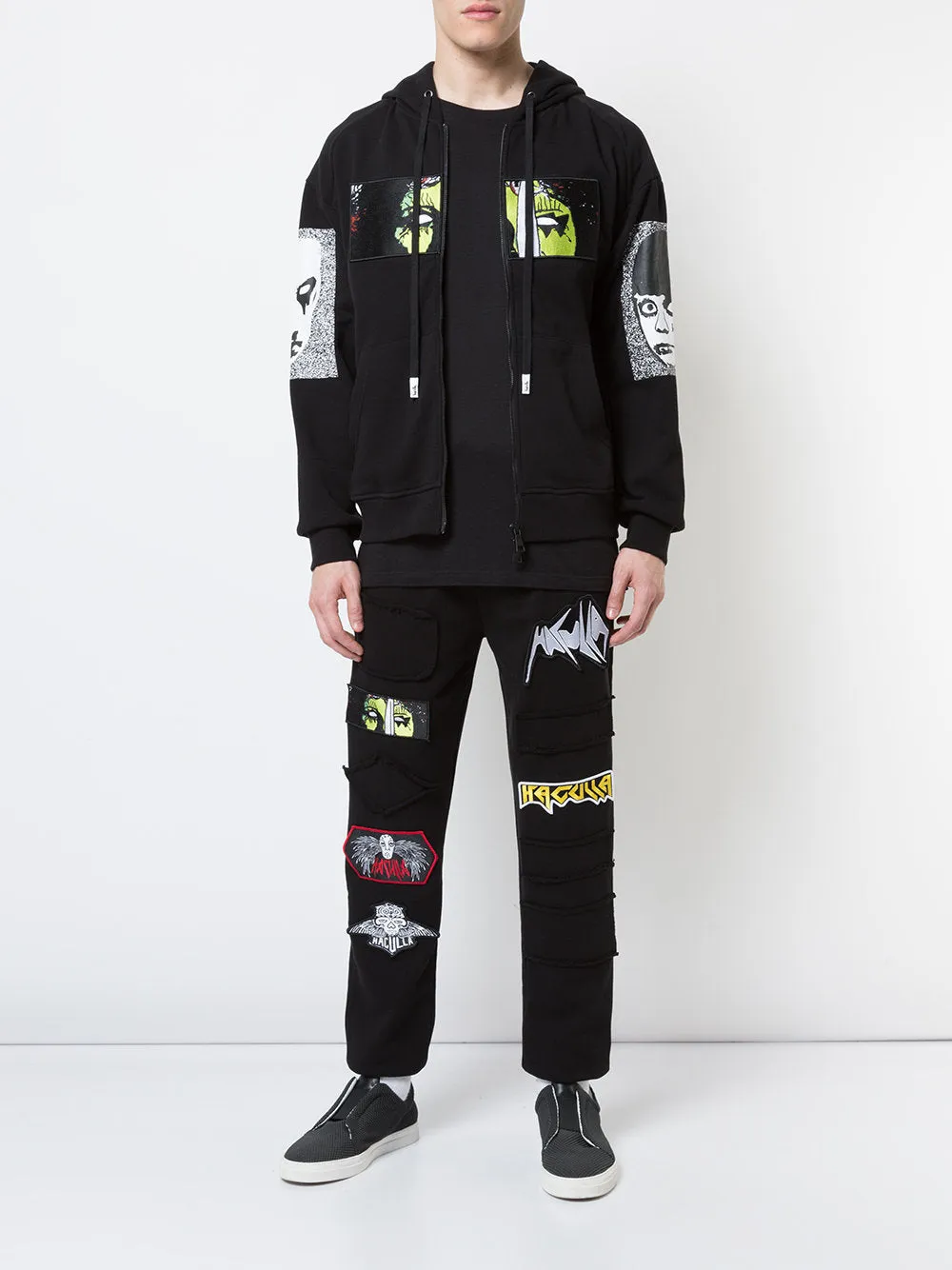 warm-toned THEY'RE HERE HOOIDE